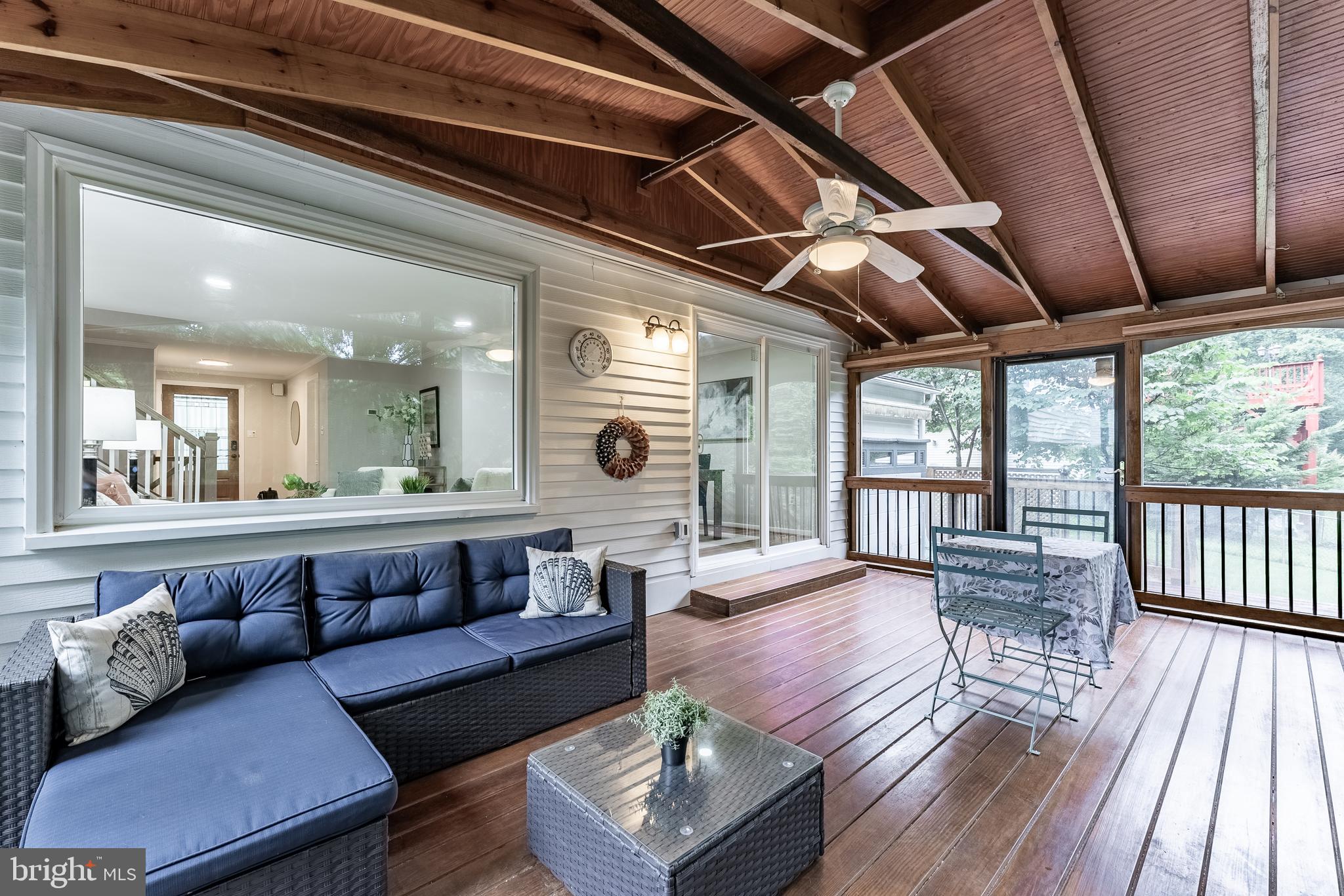 3204 HOLLY BERRY COURT