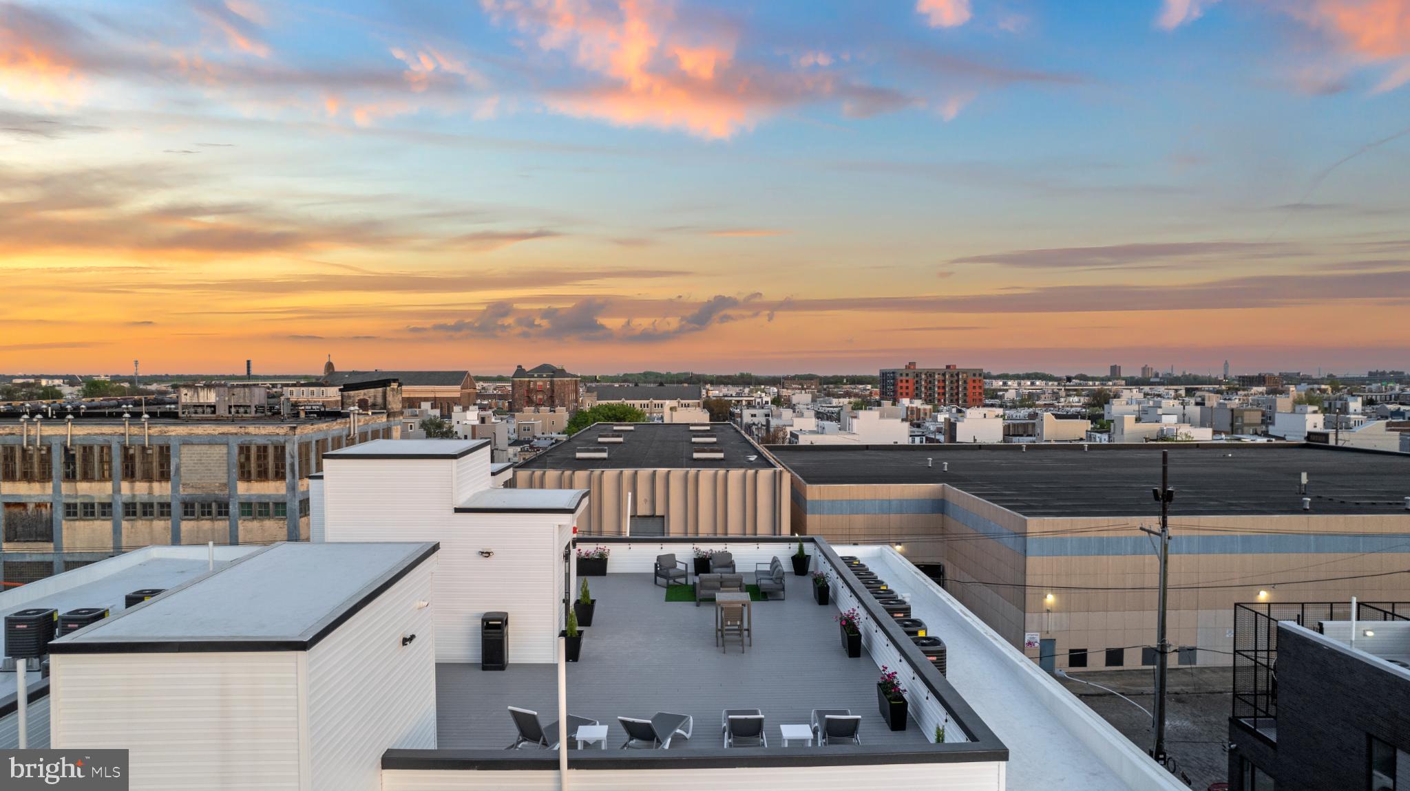 FISHTOWN - Residential Lease