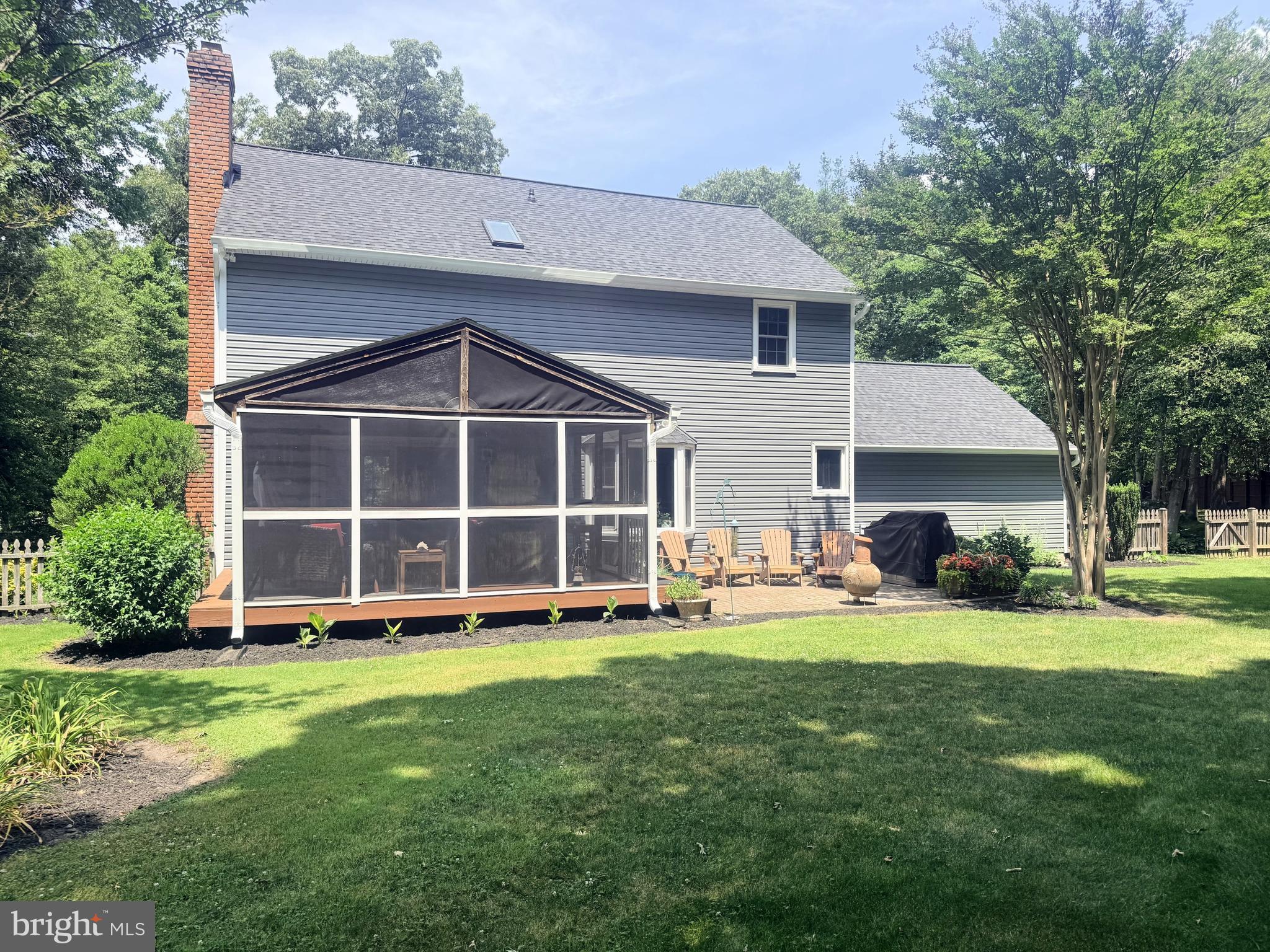 236 AMBLESIDE DRIVE