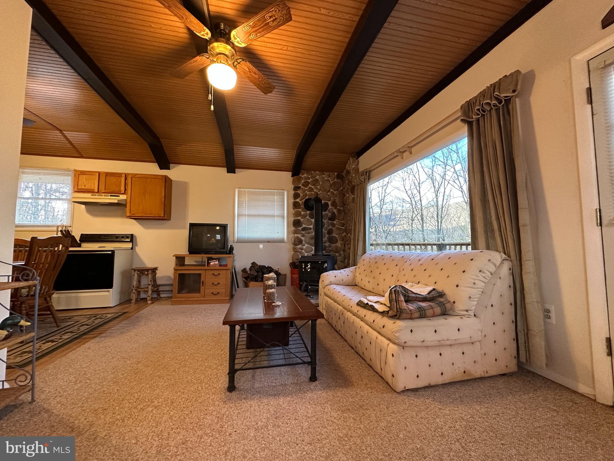 MOUNTAIN VIEW ESTATES - Residential