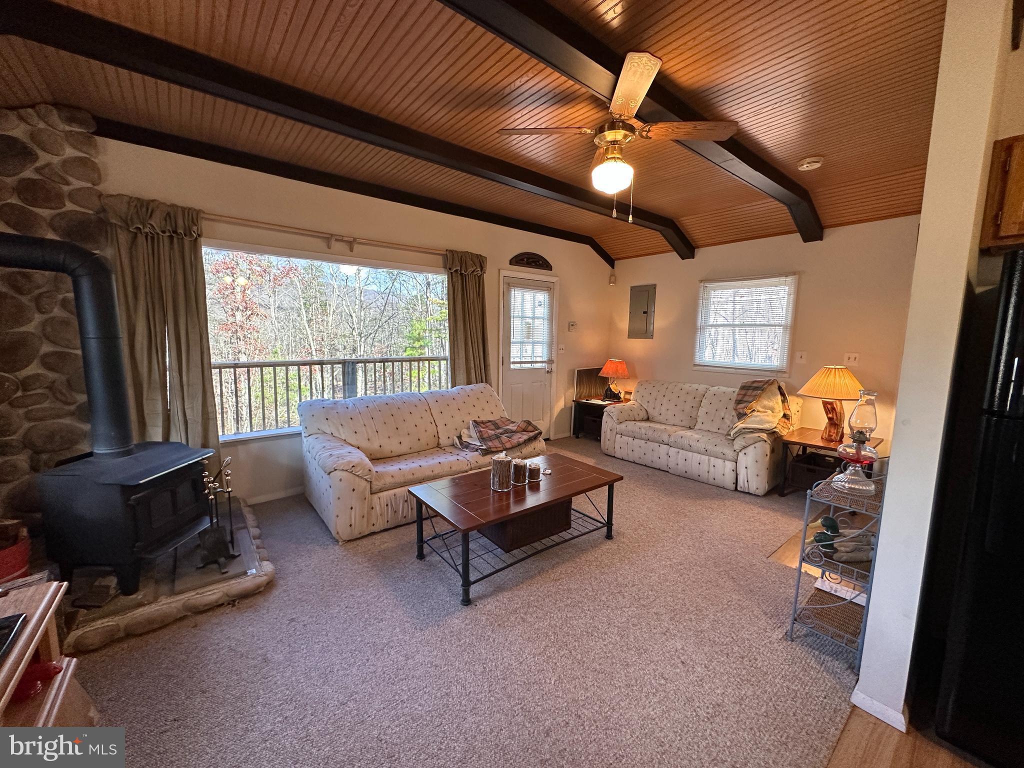 MOUNTAIN VIEW ESTATES - Residential