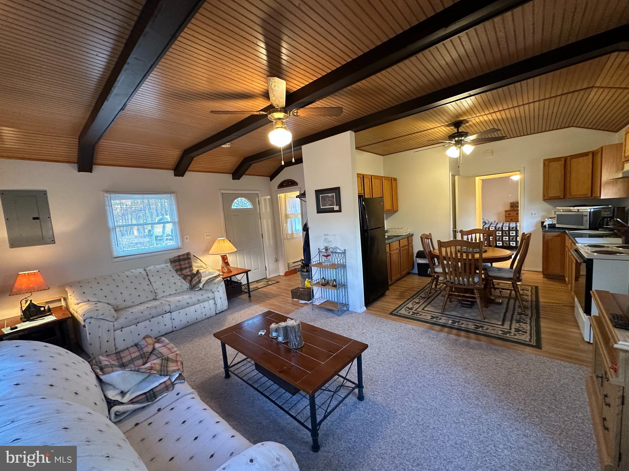 MOUNTAIN VIEW ESTATES - Residential