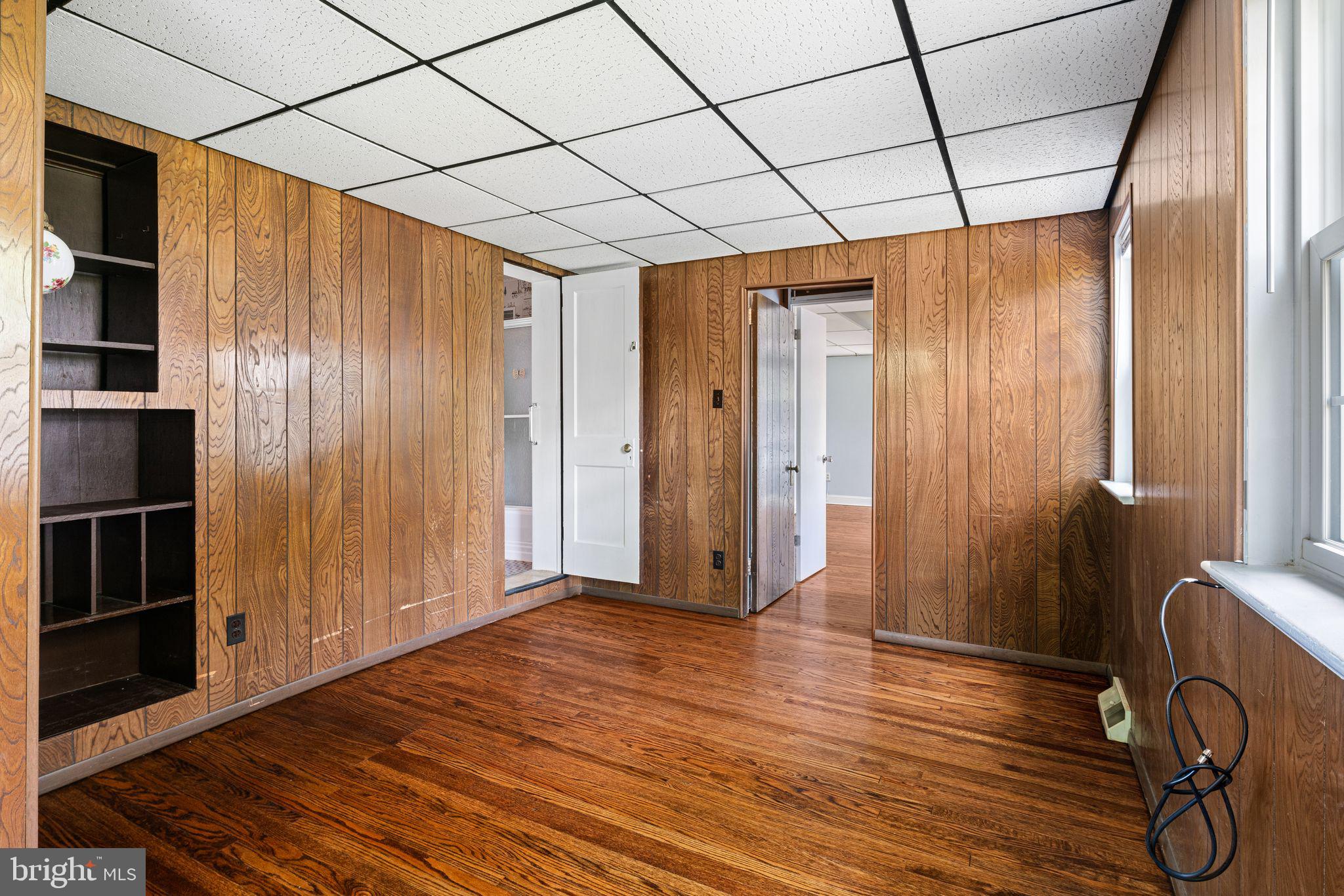 SPRING OAK ESTS - Residential