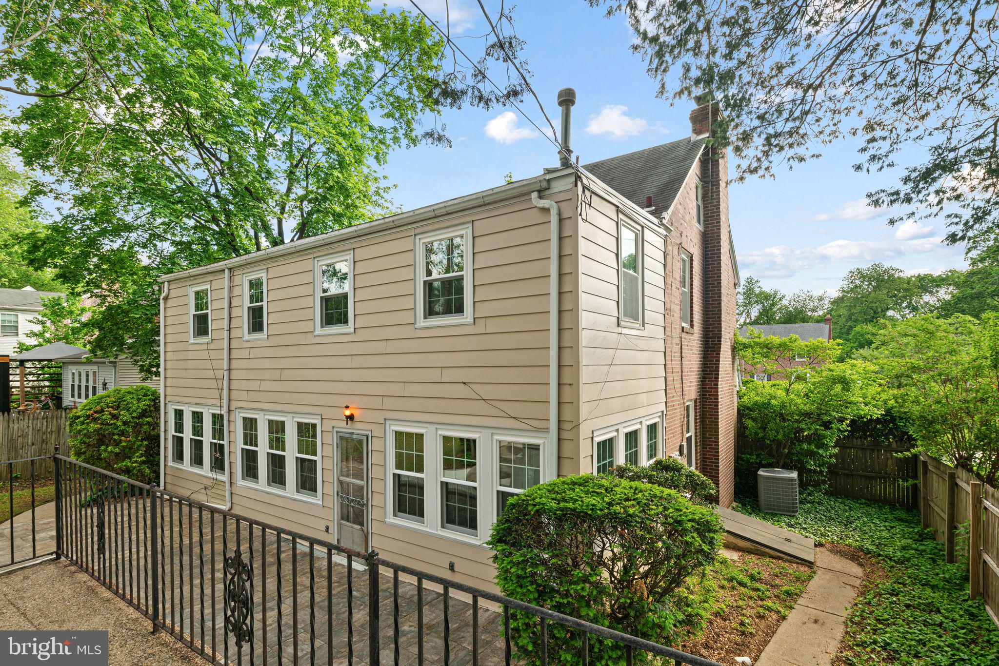 SPRING OAK ESTS - Residential