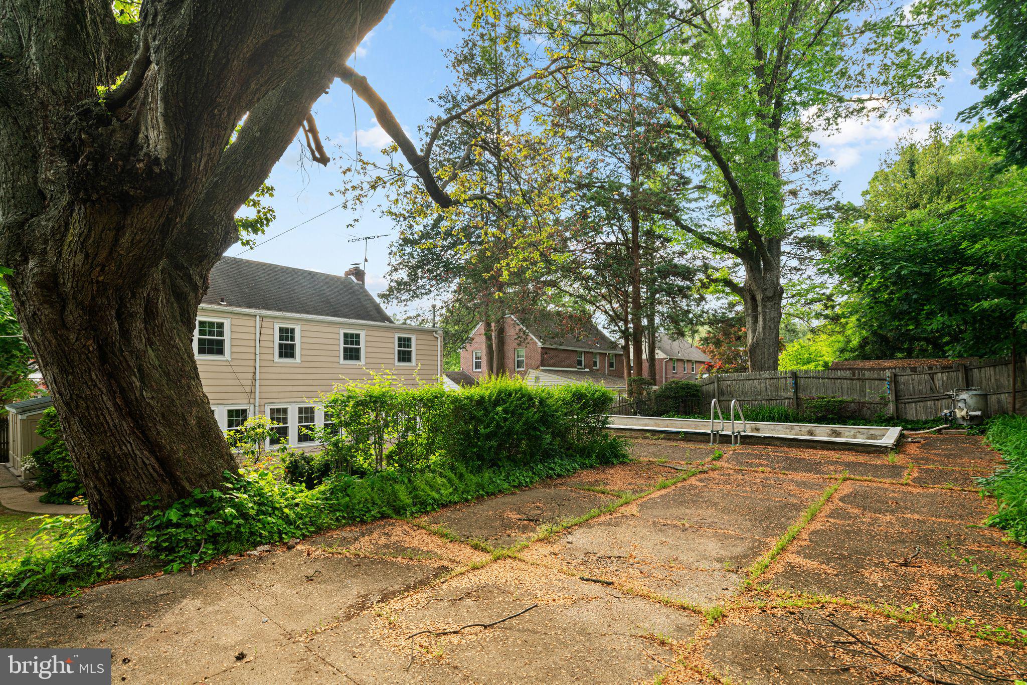 SPRING OAK ESTS - Residential