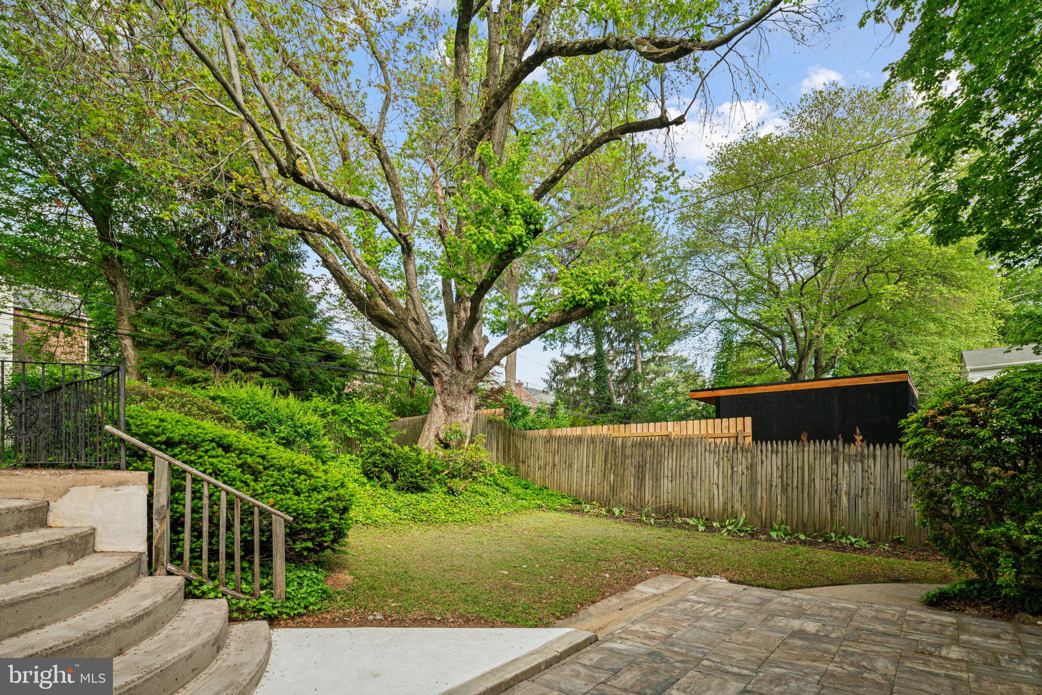 SPRING OAK ESTS - Residential