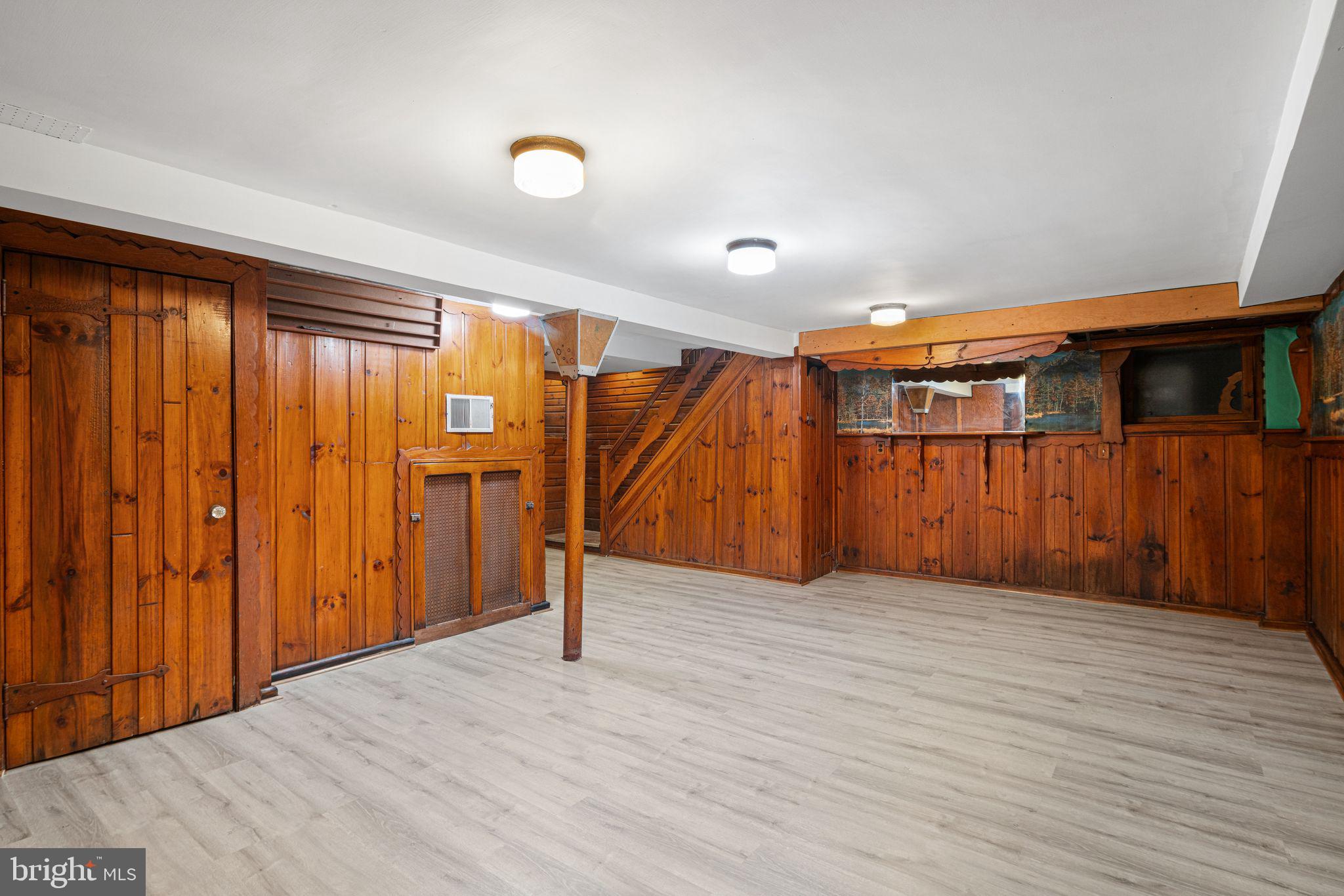 SPRING OAK ESTS - Residential