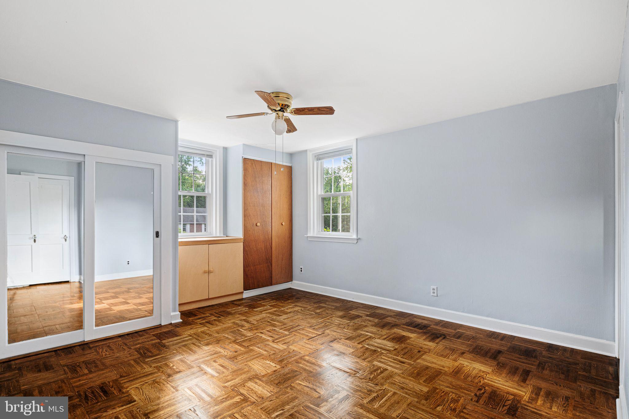 SPRING OAK ESTS - Residential