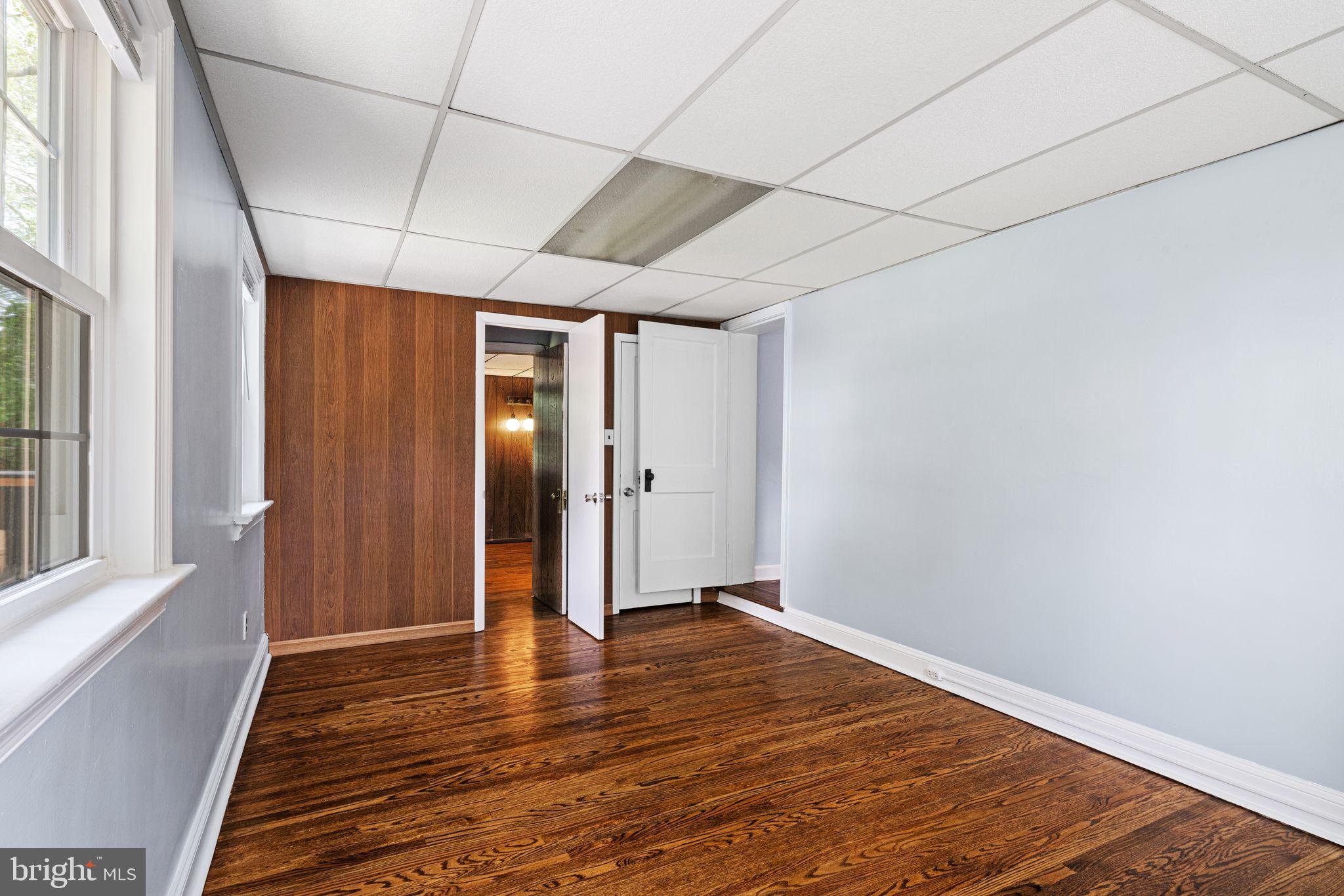 SPRING OAK ESTS - Residential