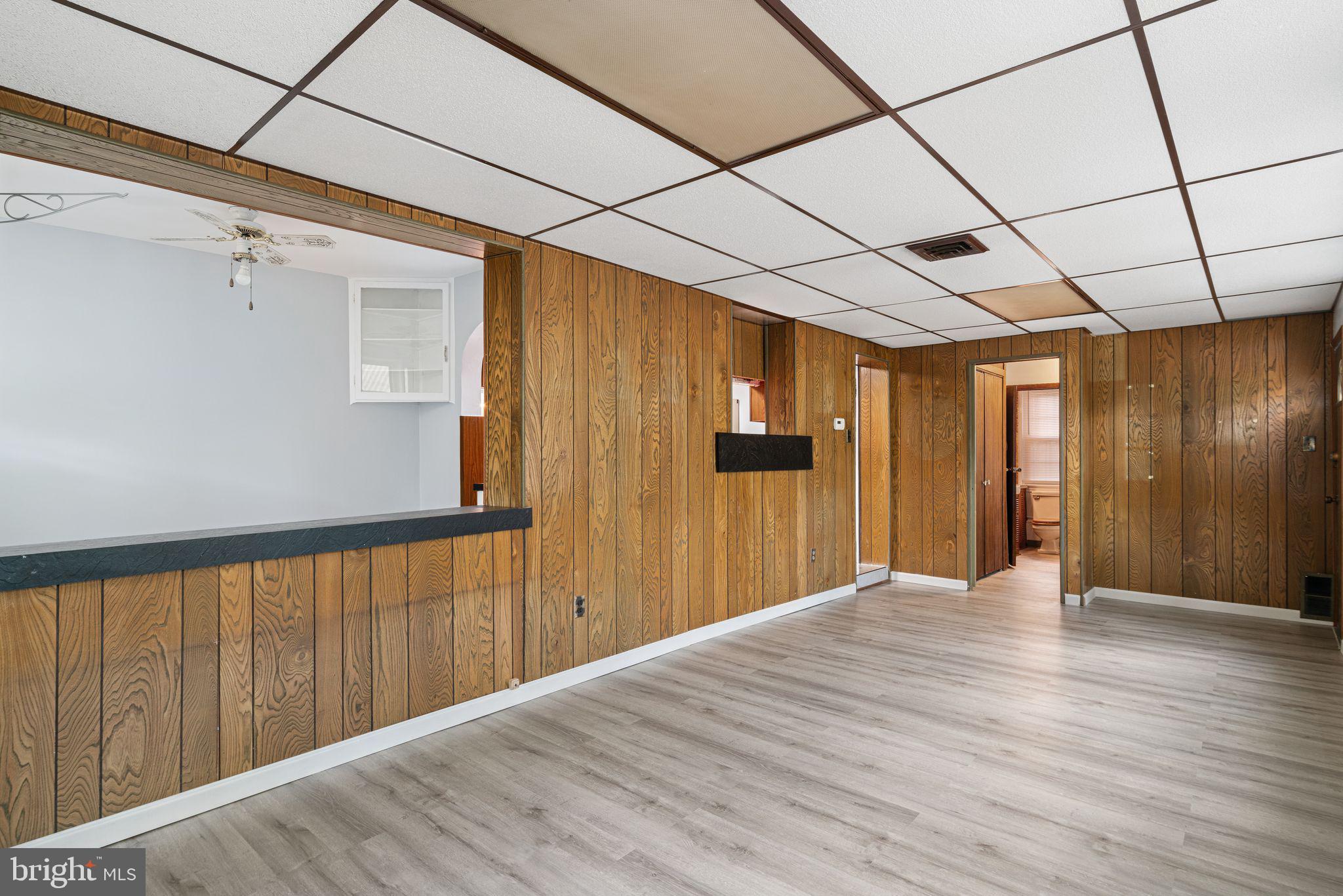 SPRING OAK ESTS - Residential