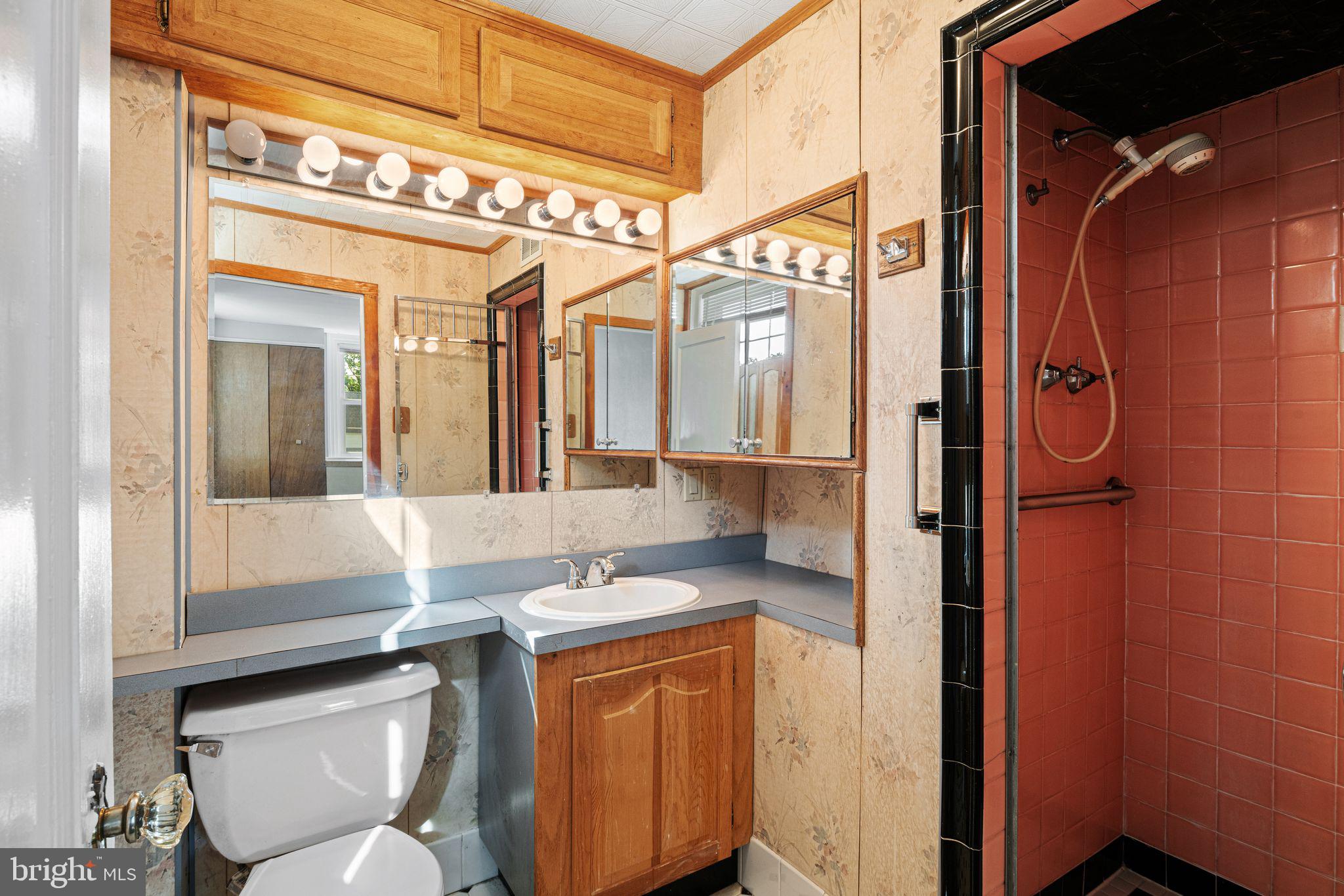 SPRING OAK ESTS - Residential