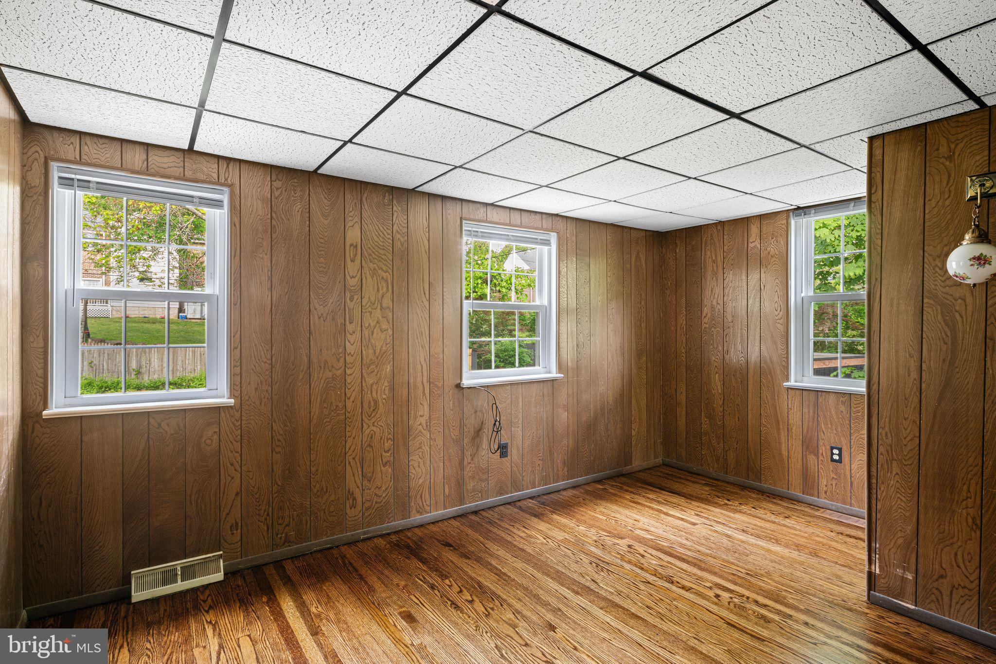 SPRING OAK ESTS - Residential