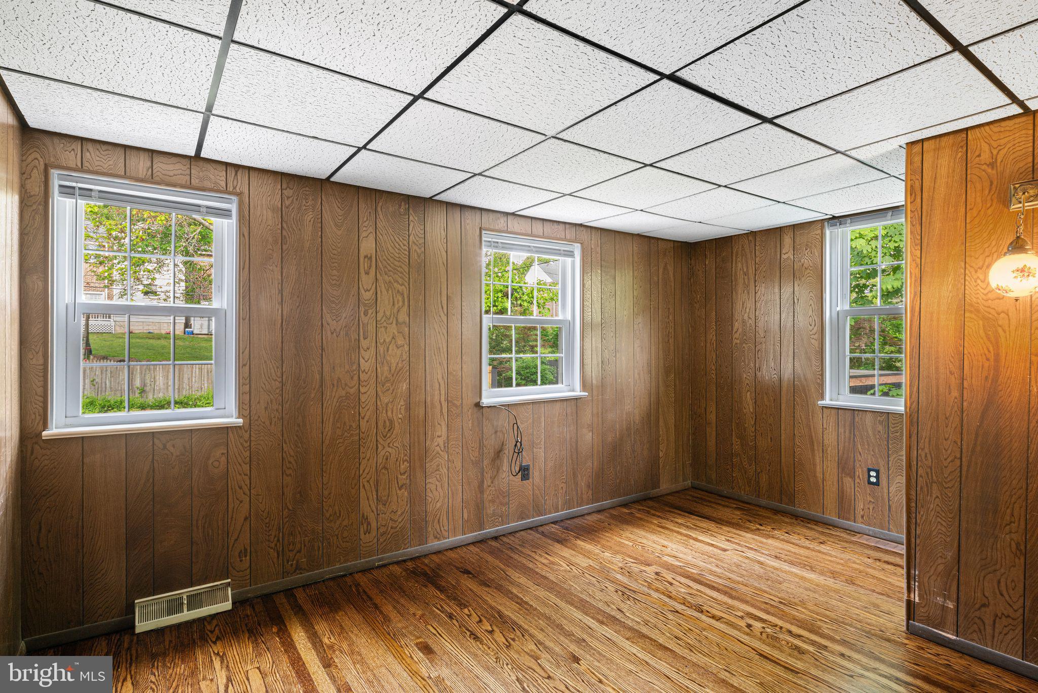 SPRING OAK ESTS - Residential