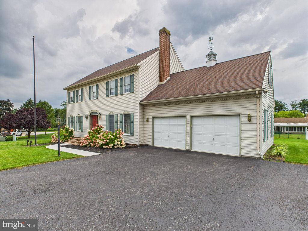 Photo of 1977 Bretton Lane, YORK, PA 17408 (MLS # PAYK2088006)