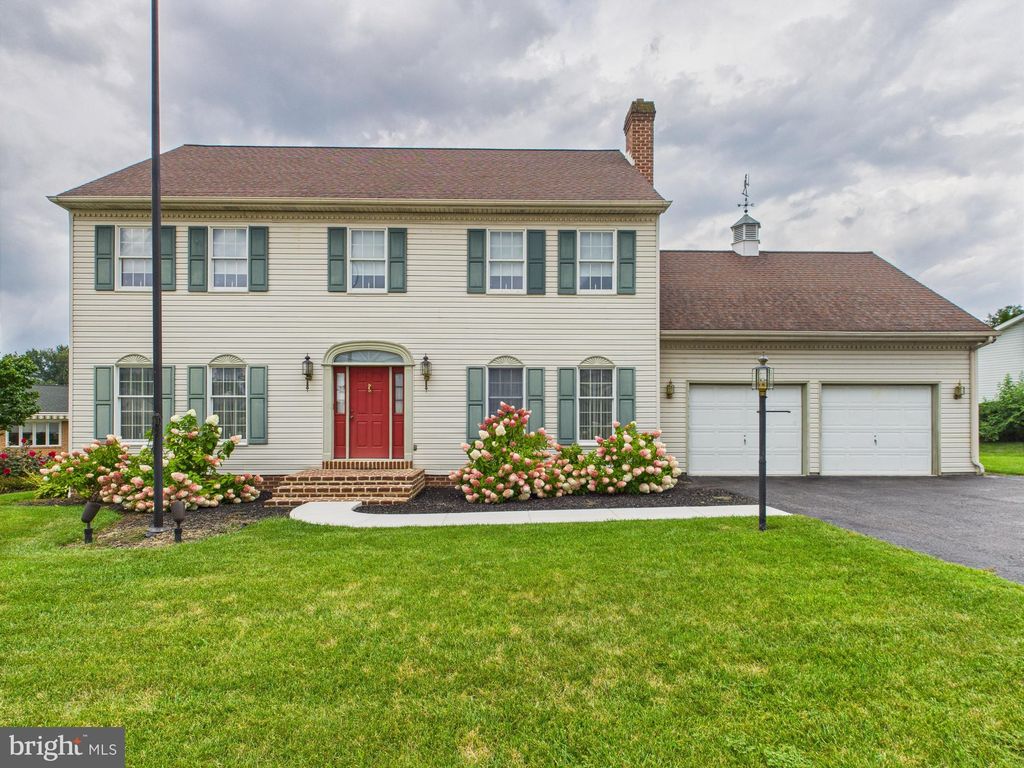 Photo of 1977 Bretton Lane, YORK, PA 17408 (MLS # PAYK2088006)