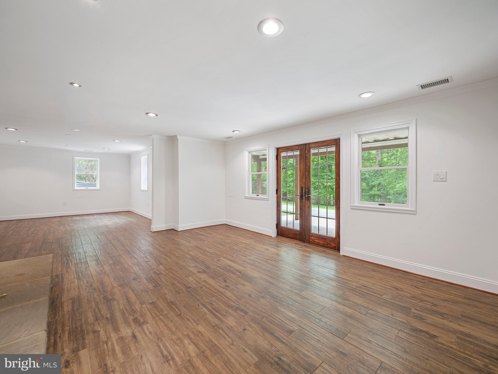 SHANNONDALE - Residential