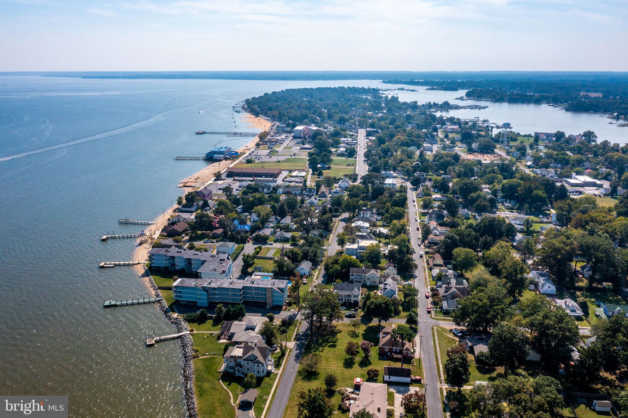 COLONIAL BEACH - Residential