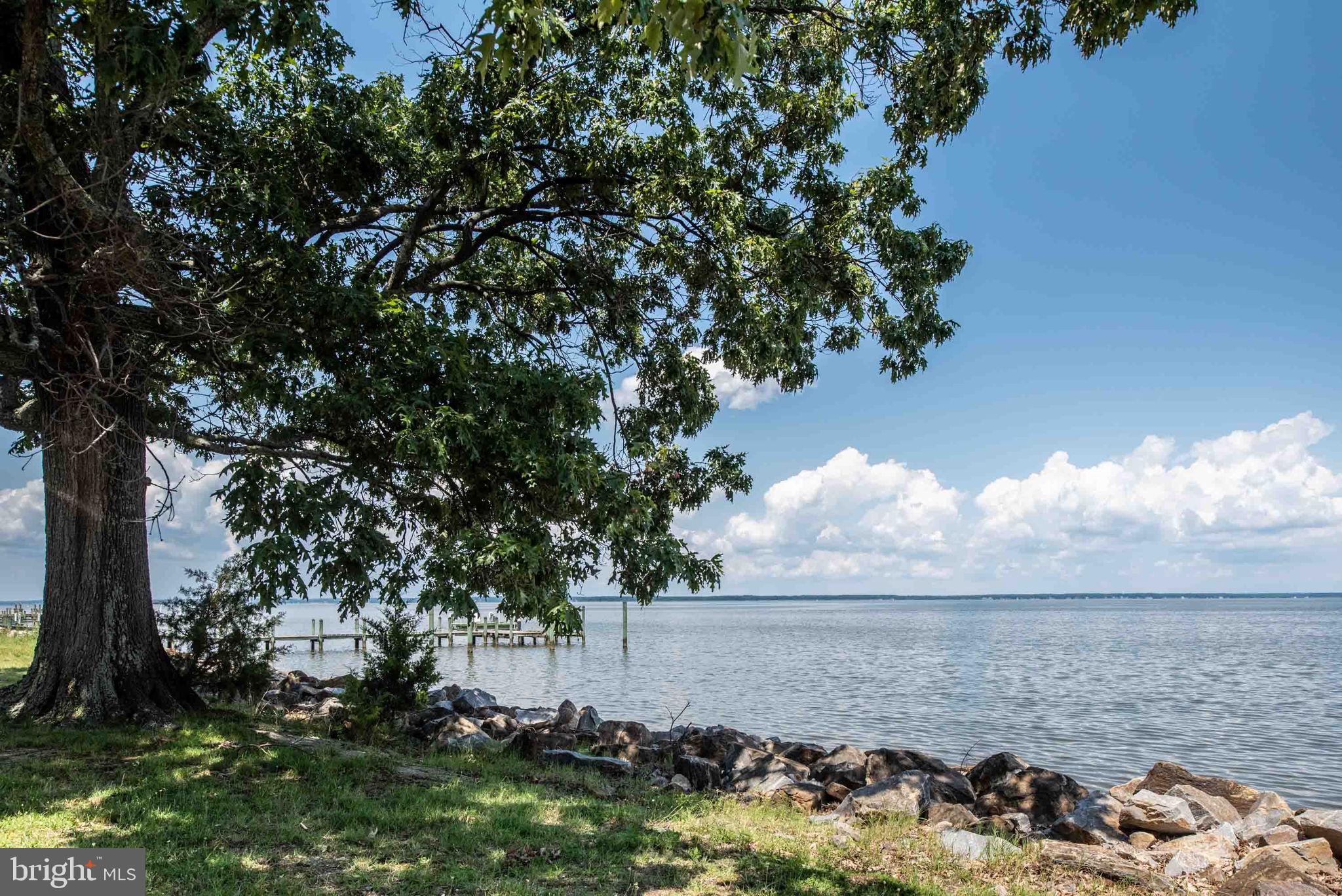 COLONIAL BEACH - Residential