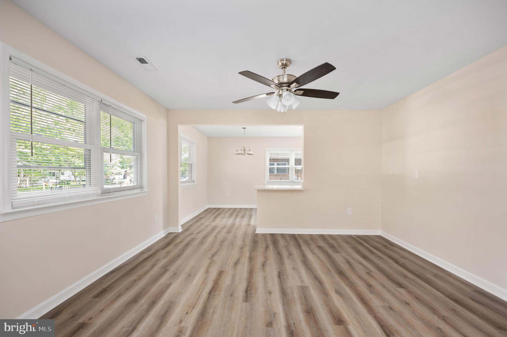 COLONIAL BEACH - Residential