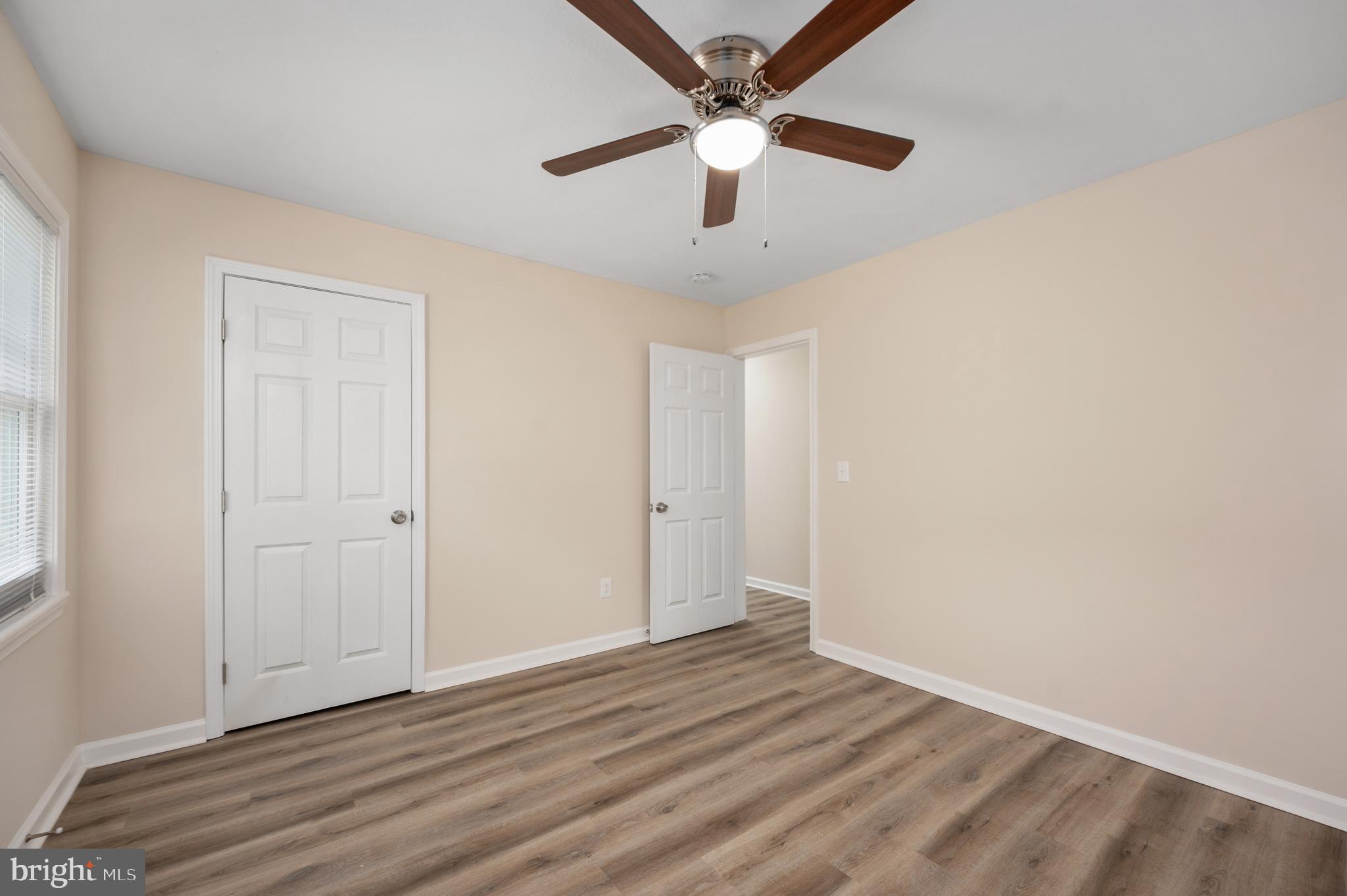 COLONIAL BEACH - Residential