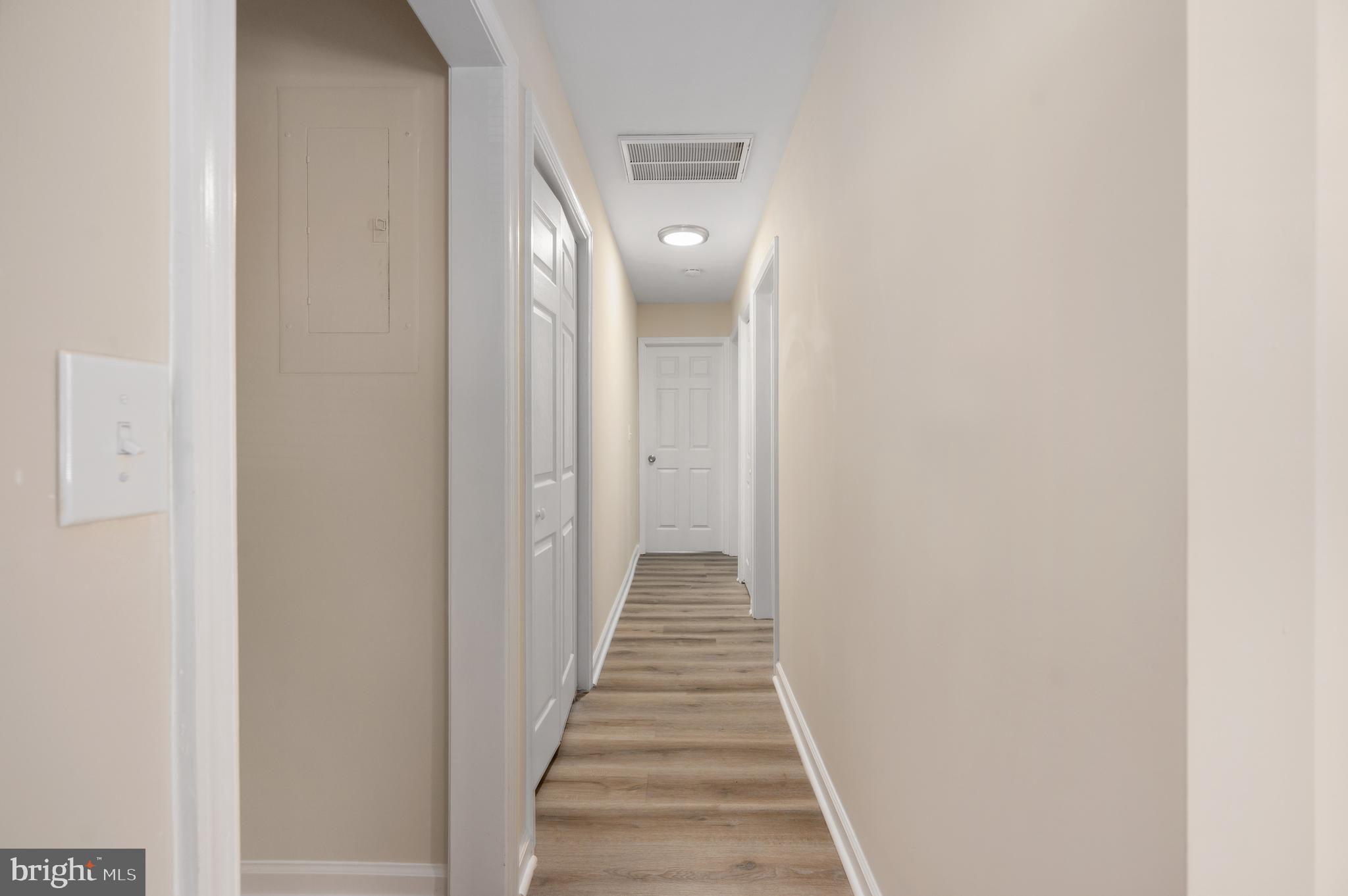 COLONIAL BEACH - Residential