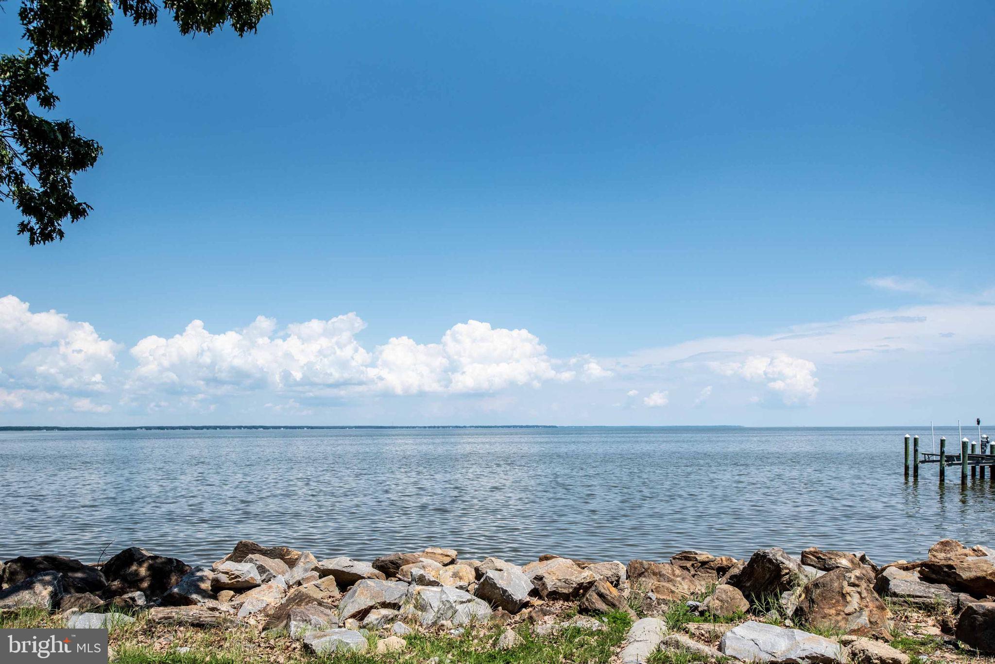 COLONIAL BEACH - Residential