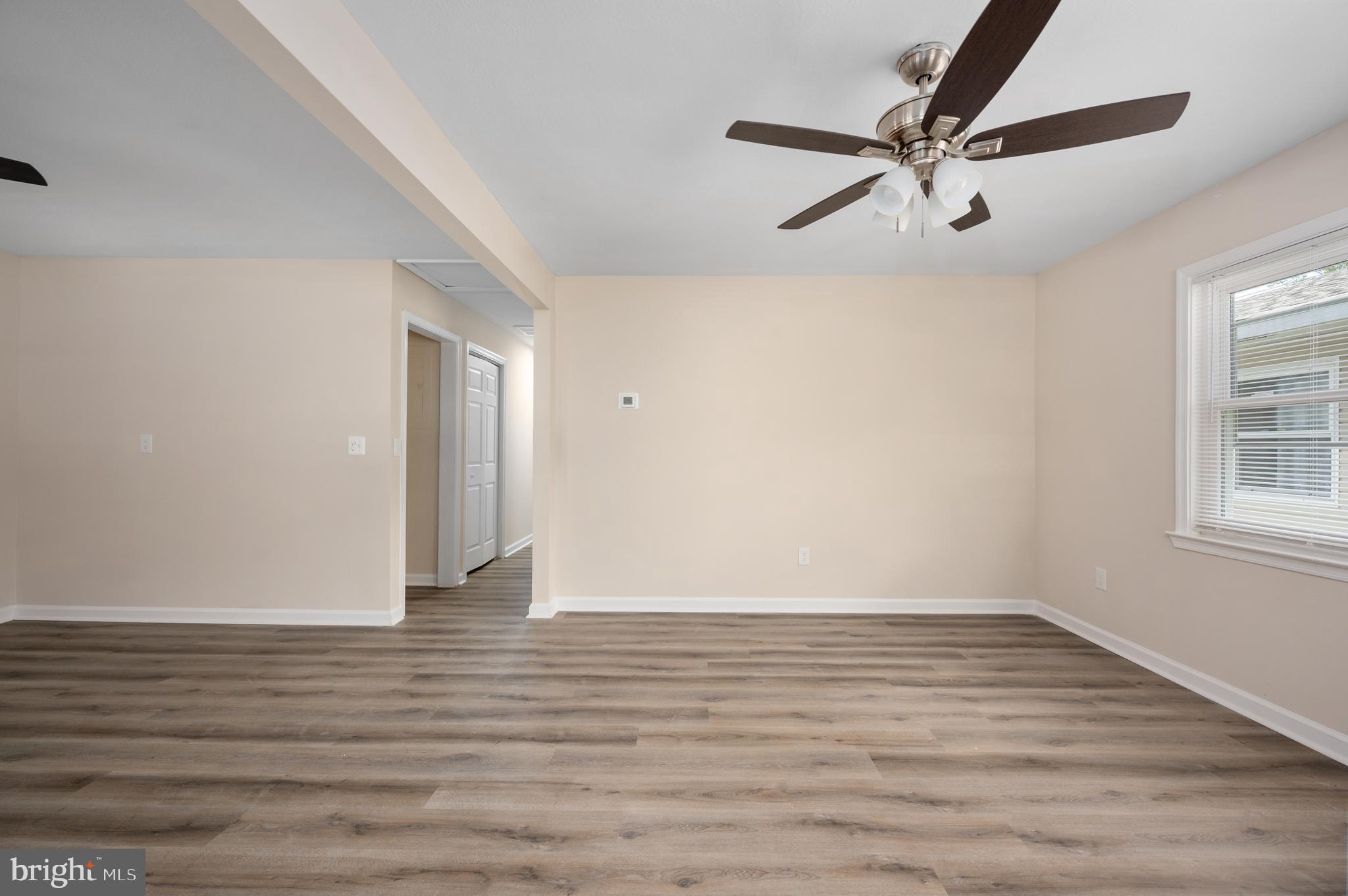 COLONIAL BEACH - Residential