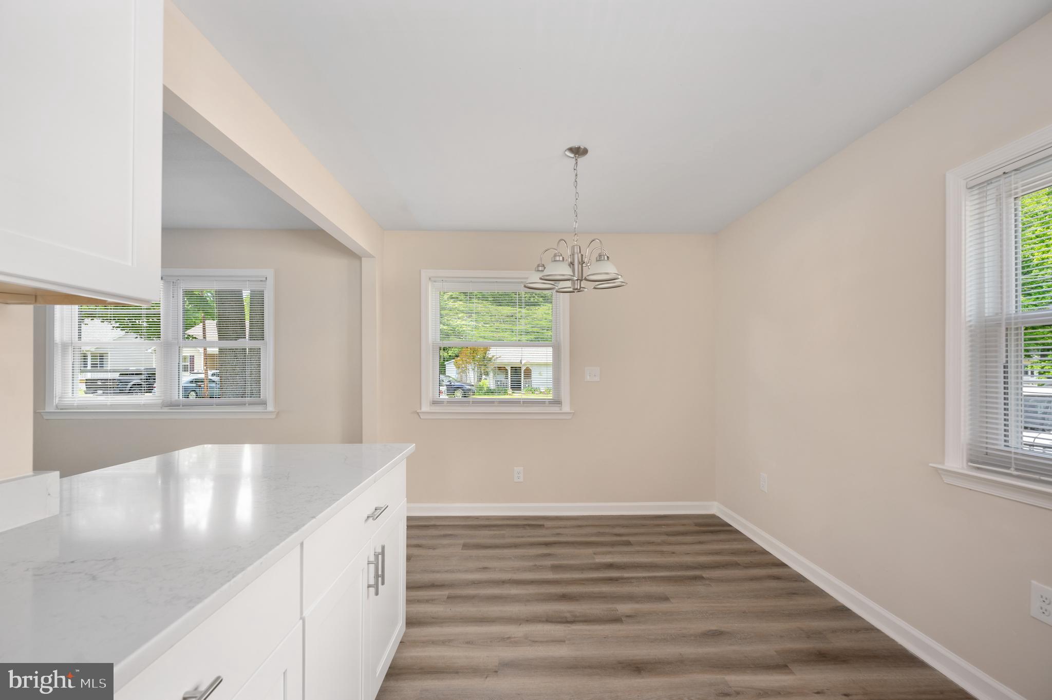 COLONIAL BEACH - Residential