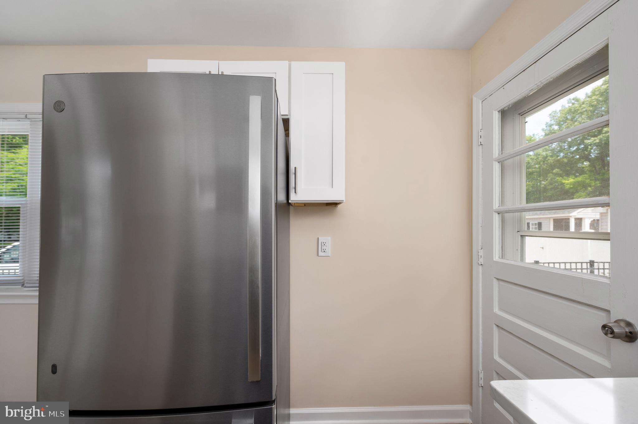 COLONIAL BEACH - Residential