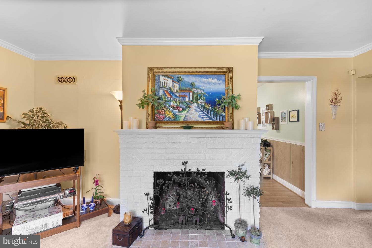 WHEATON HILLS - Residential