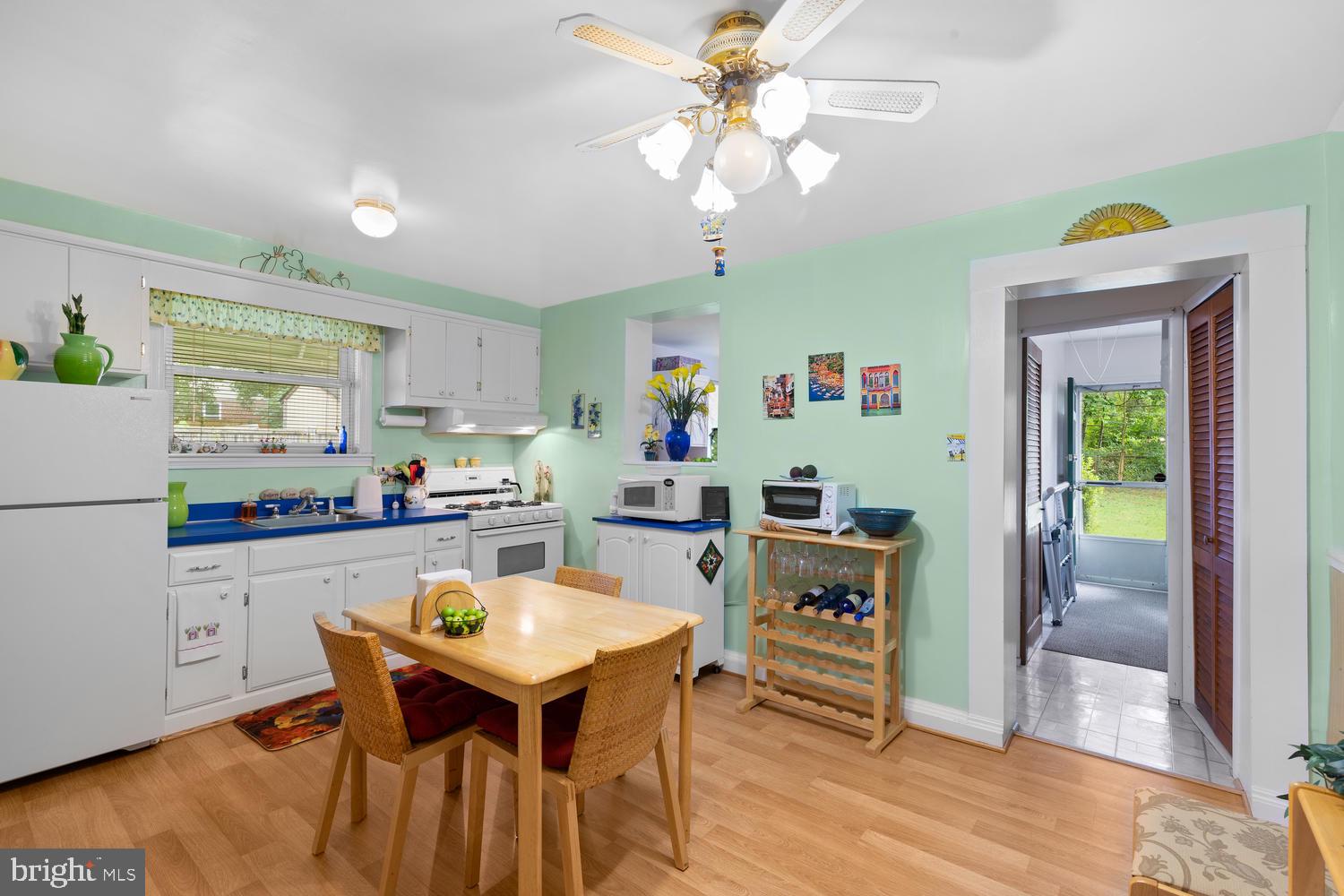 WHEATON HILLS - Residential