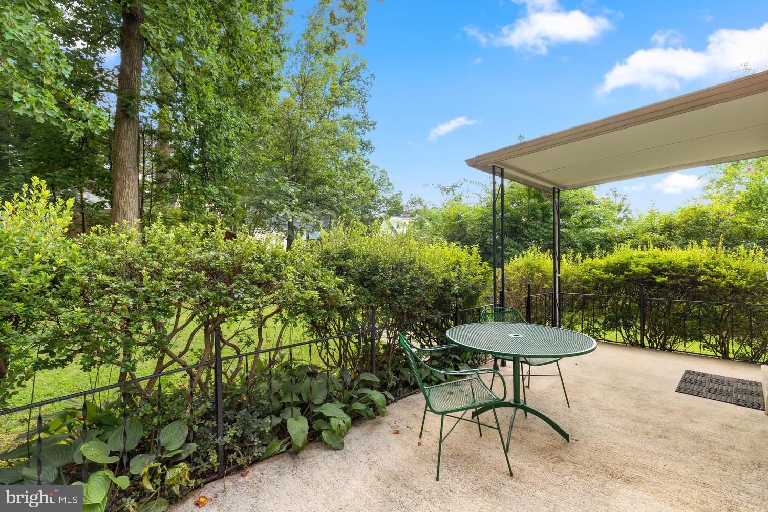 WHEATON HILLS - Residential