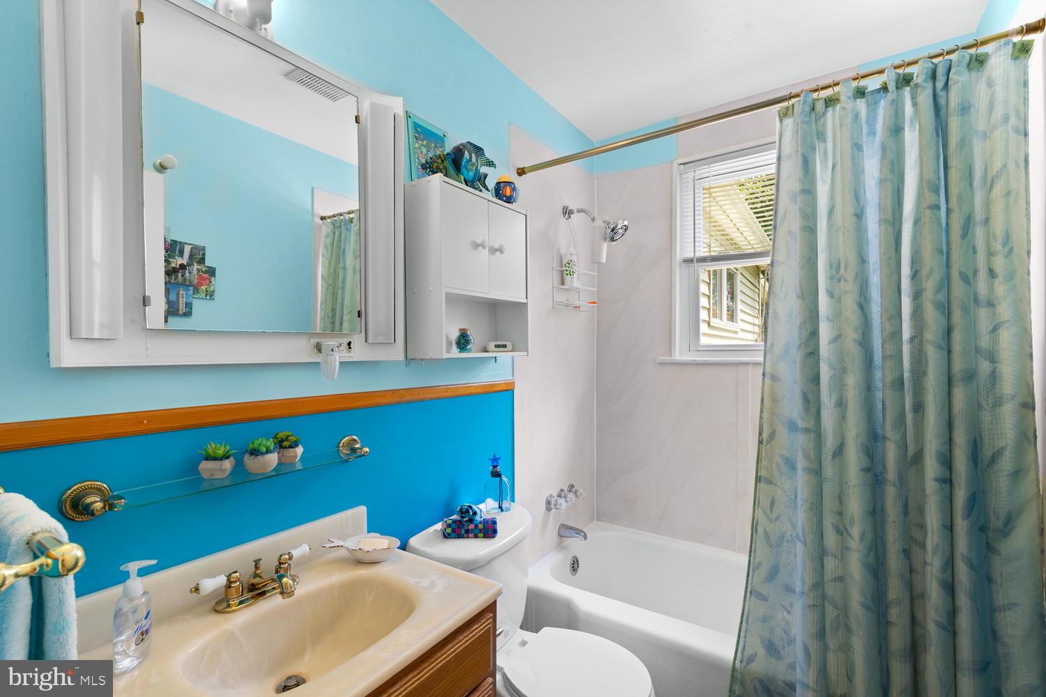 WHEATON HILLS - Residential