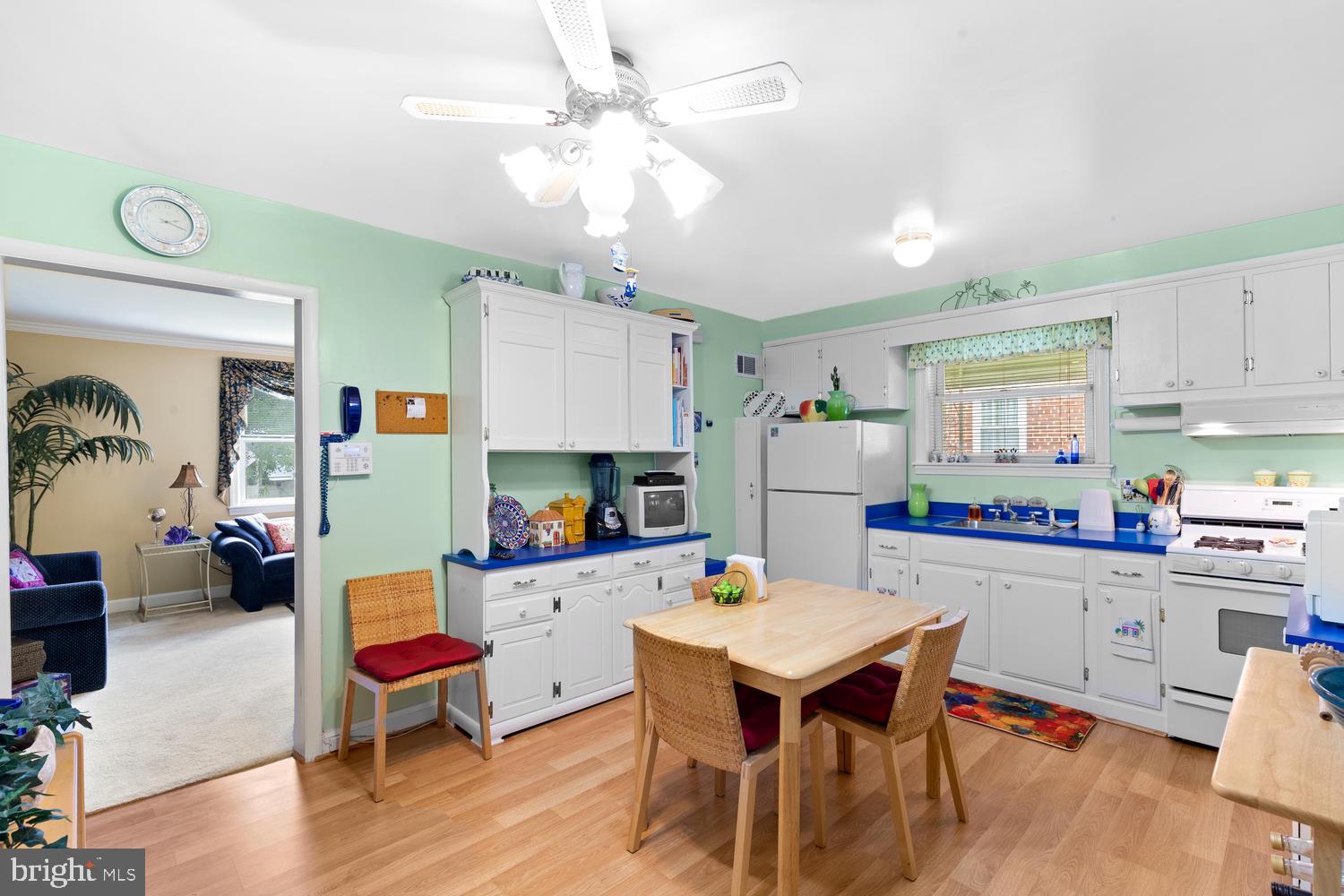 WHEATON HILLS - Residential