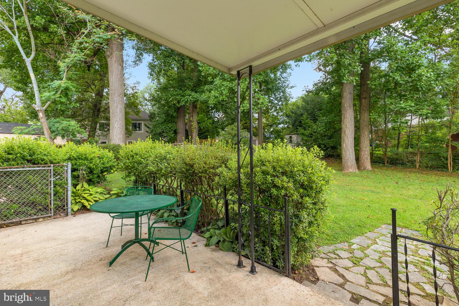 WHEATON HILLS - Residential