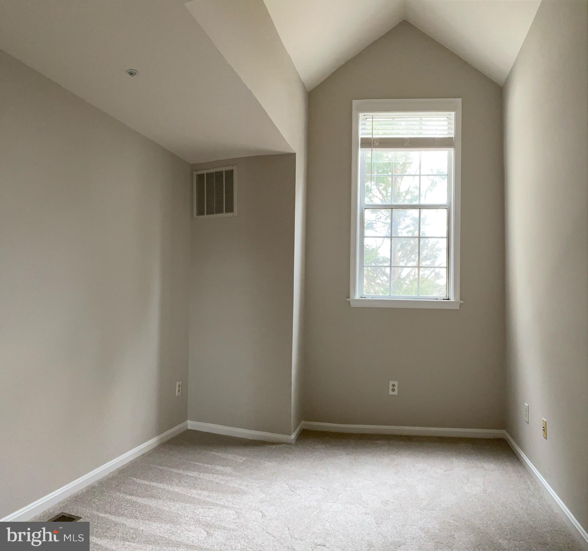 ETON SQUARE - Residential