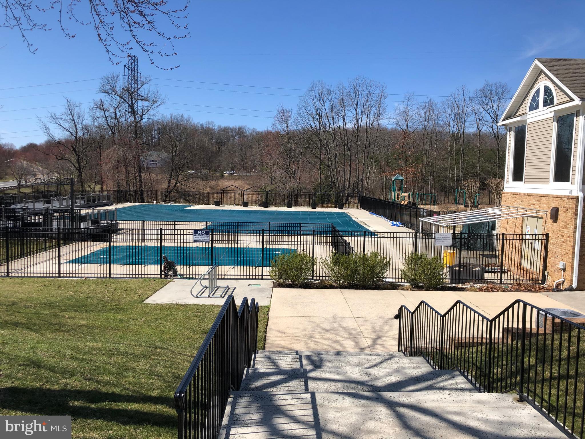 ETON SQUARE - Residential