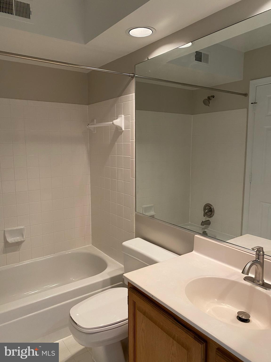 ETON SQUARE - Residential