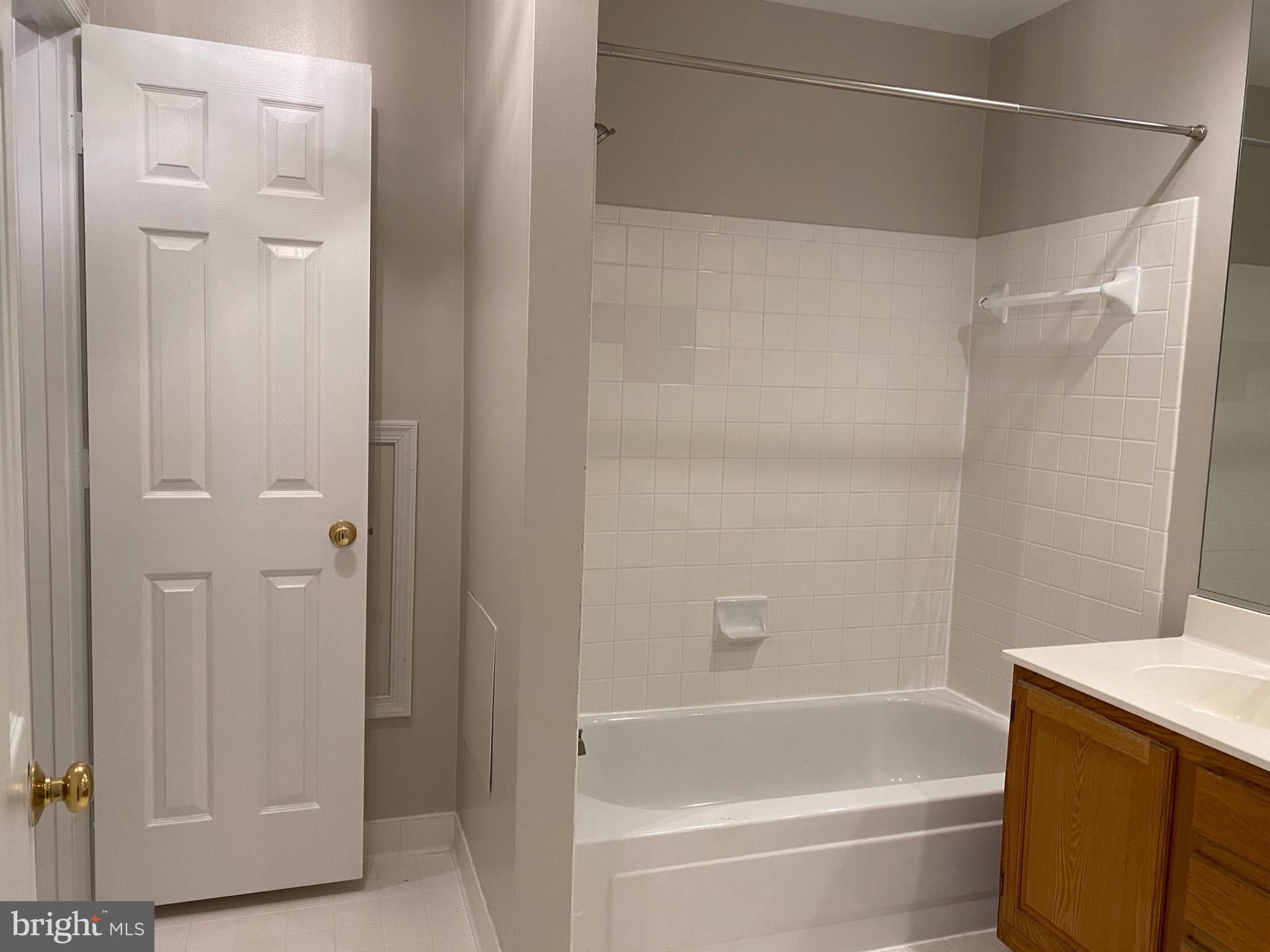 ETON SQUARE - Residential