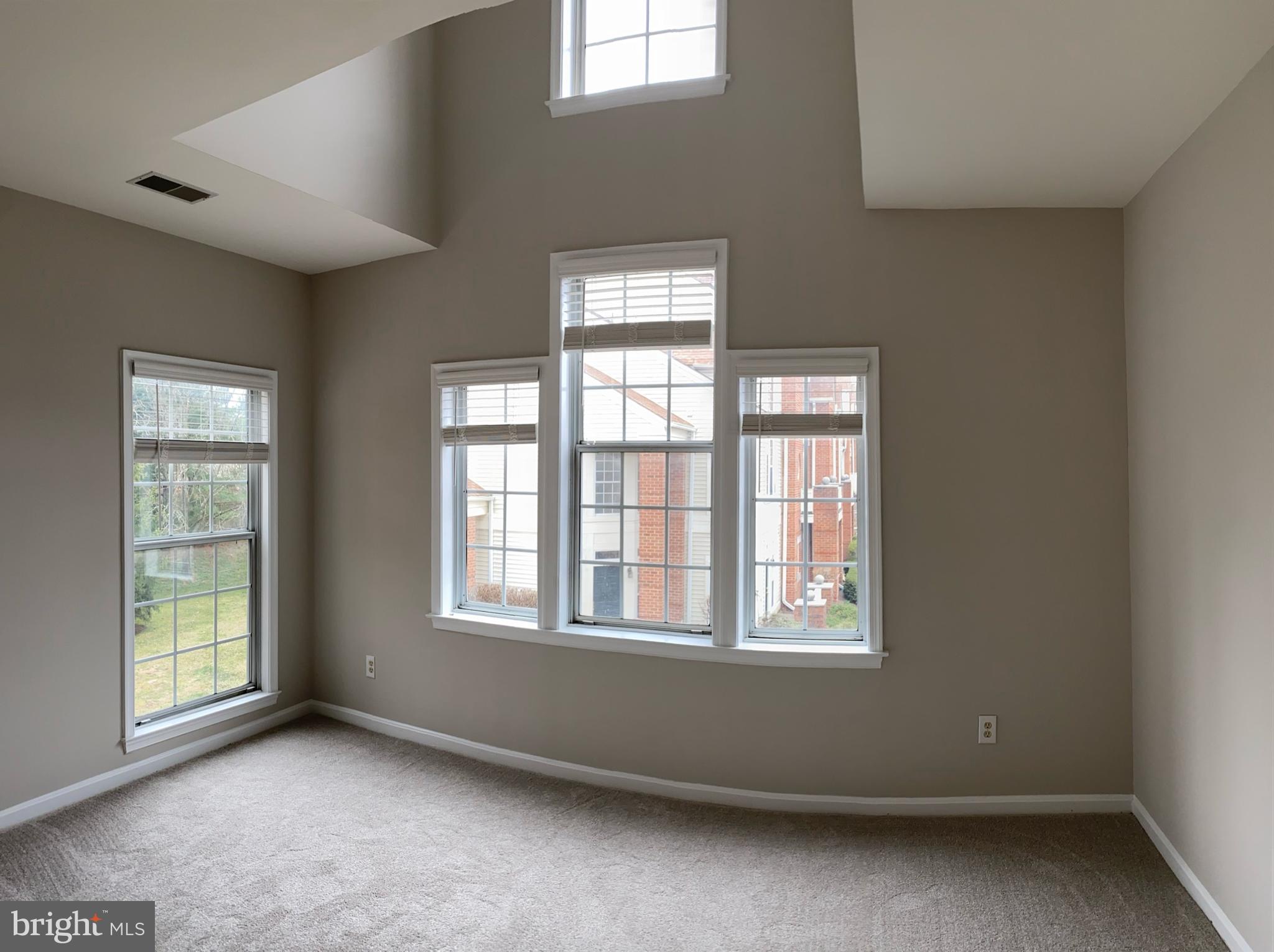 ETON SQUARE - Residential