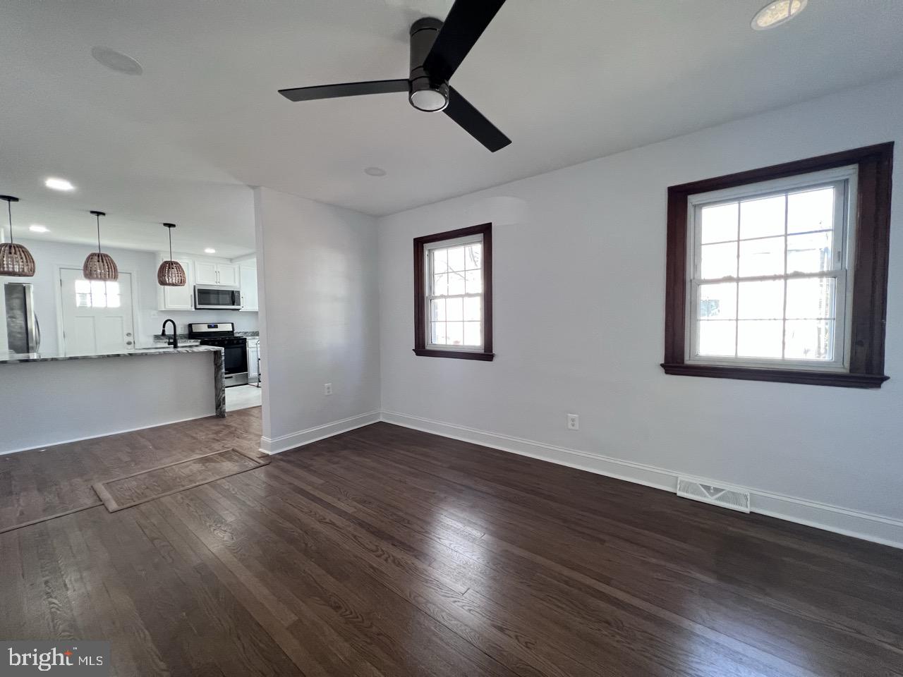 QUEENS CHAPEL - Residential