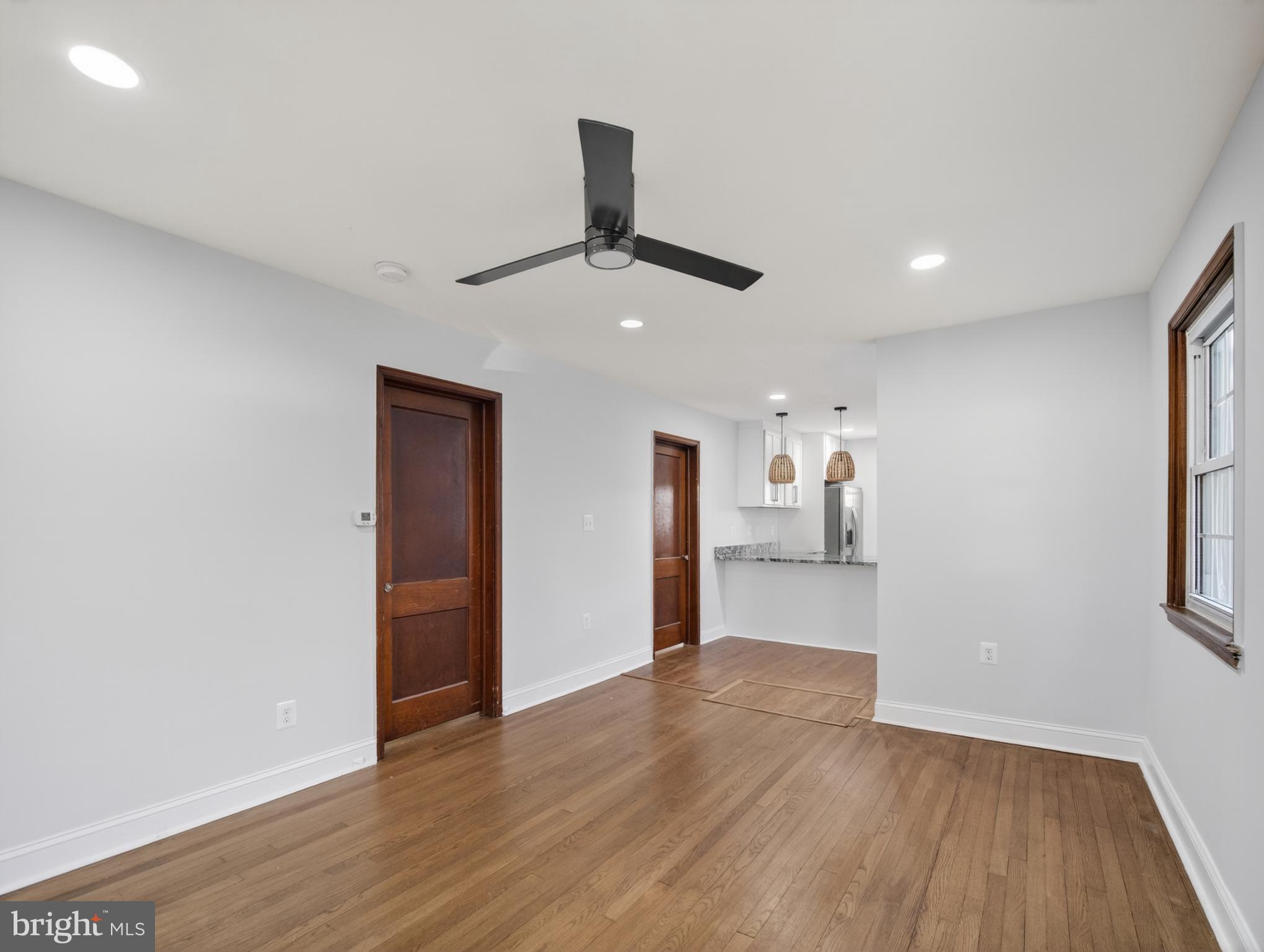 QUEENS CHAPEL - Residential