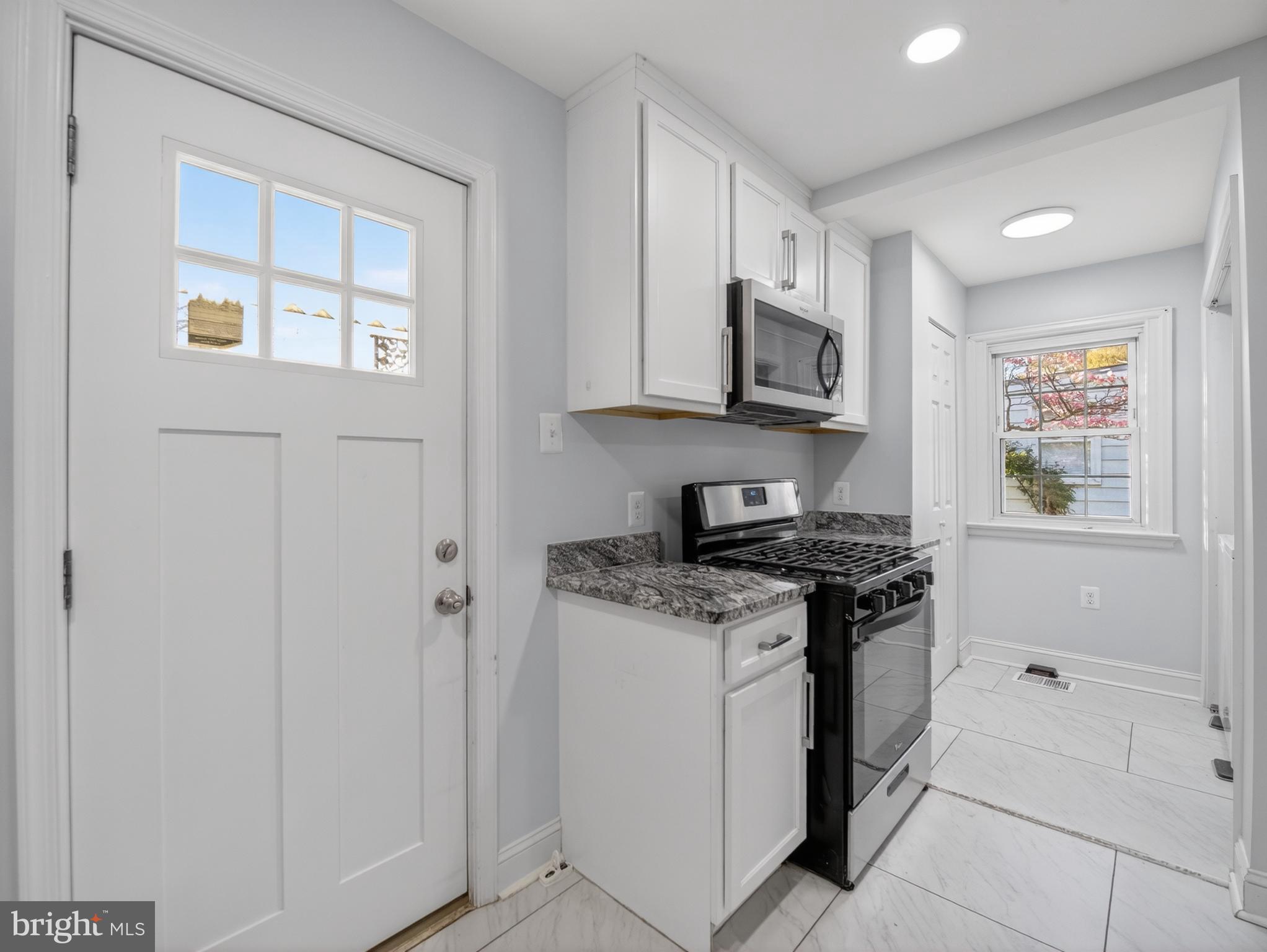 QUEENS CHAPEL - Residential