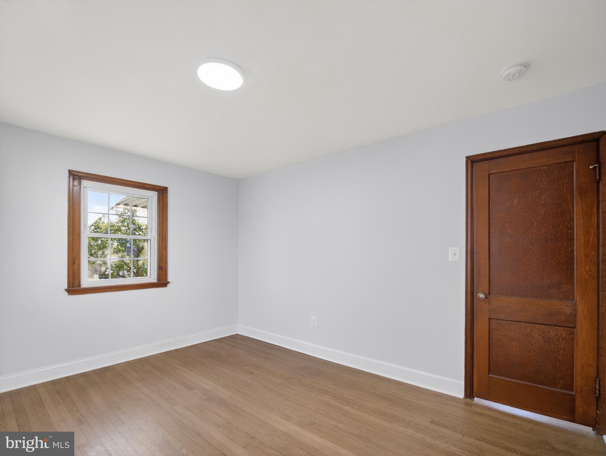 QUEENS CHAPEL - Residential