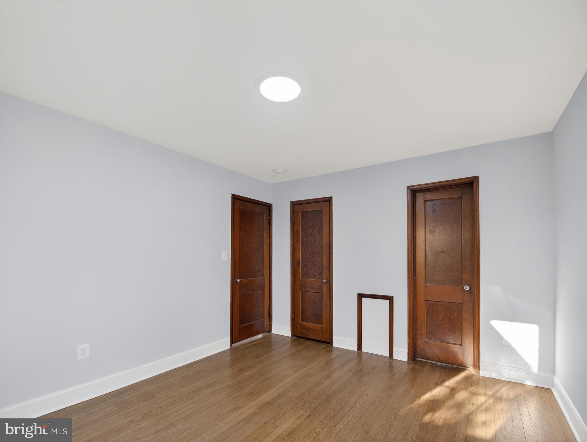 QUEENS CHAPEL - Residential