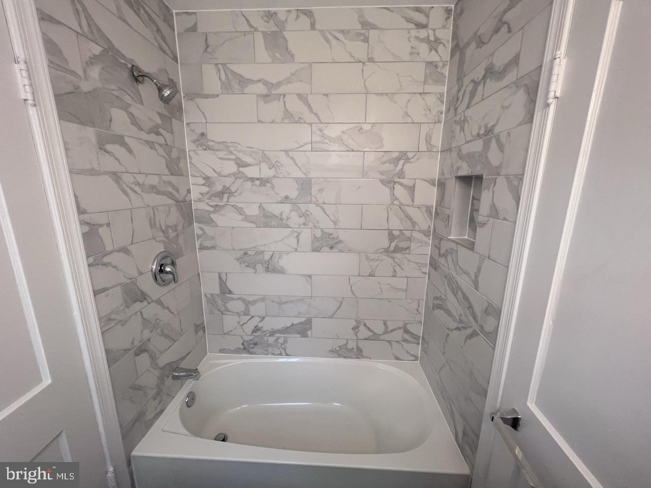 QUEENS CHAPEL - Residential