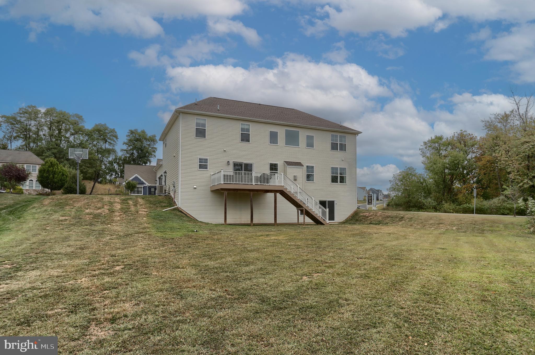 WILSHIRE ESTATES - Residential