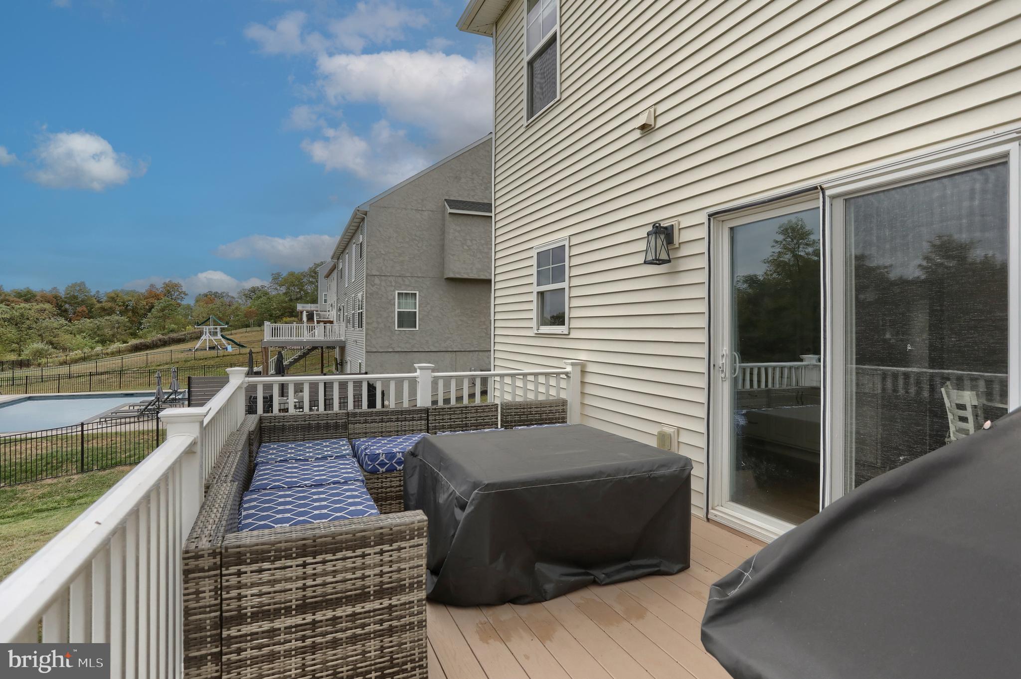 WILSHIRE ESTATES - Residential