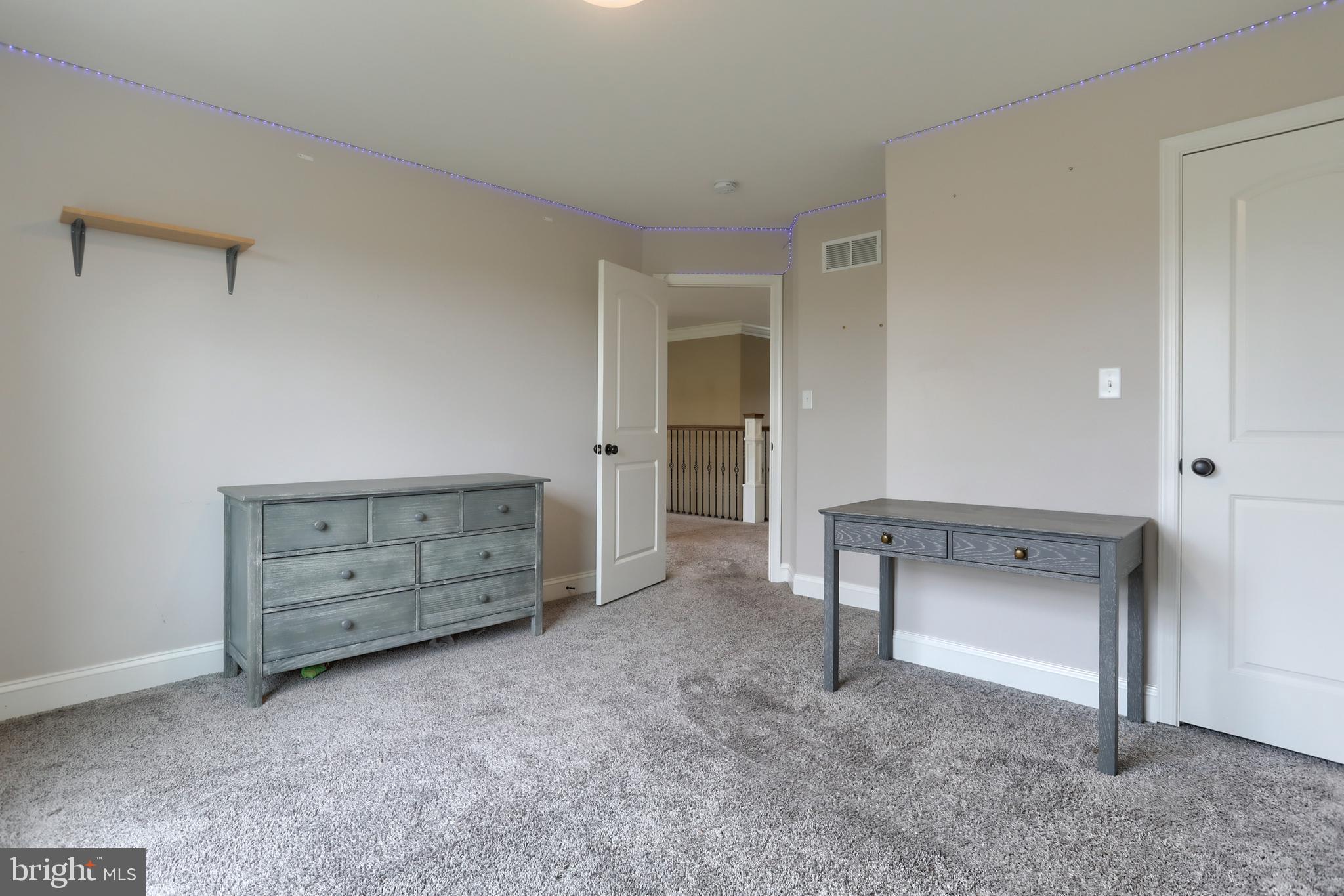 WILSHIRE ESTATES - Residential