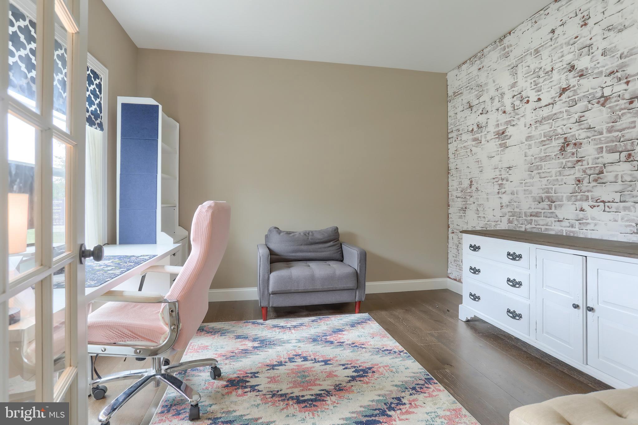 WILSHIRE ESTATES - Residential